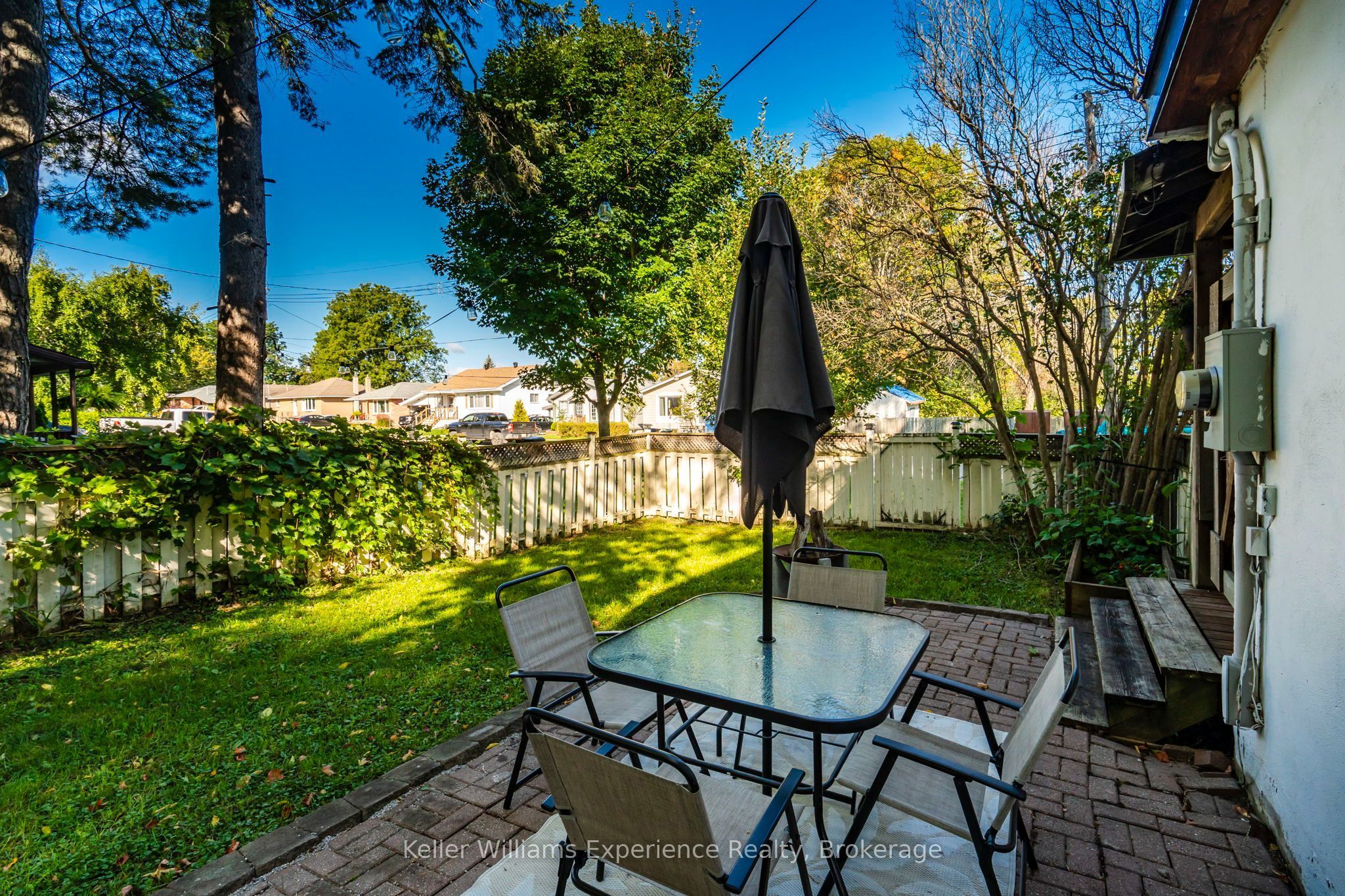 229 Donalda Street Property Photo 18