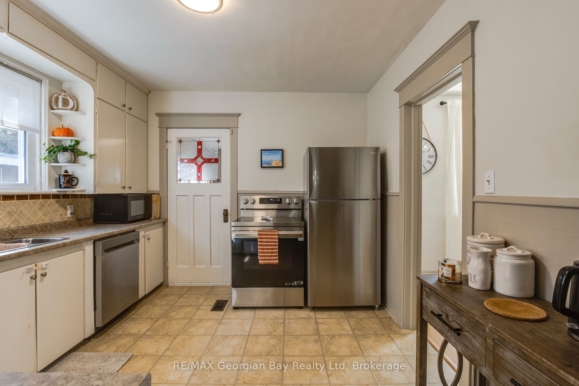 328 Third Street Property Photo 11