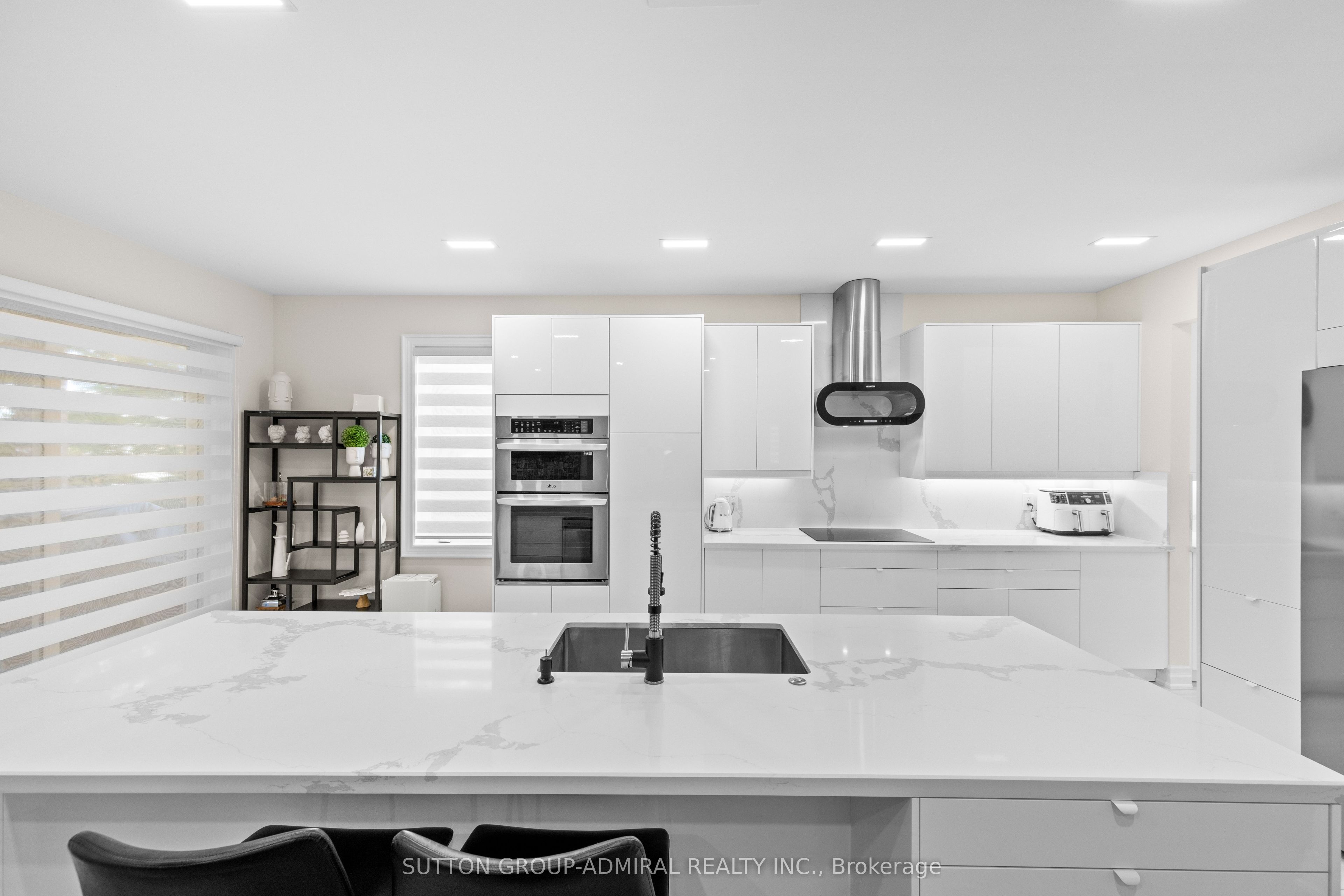 16 Oakmont Avenue Property Photo 15