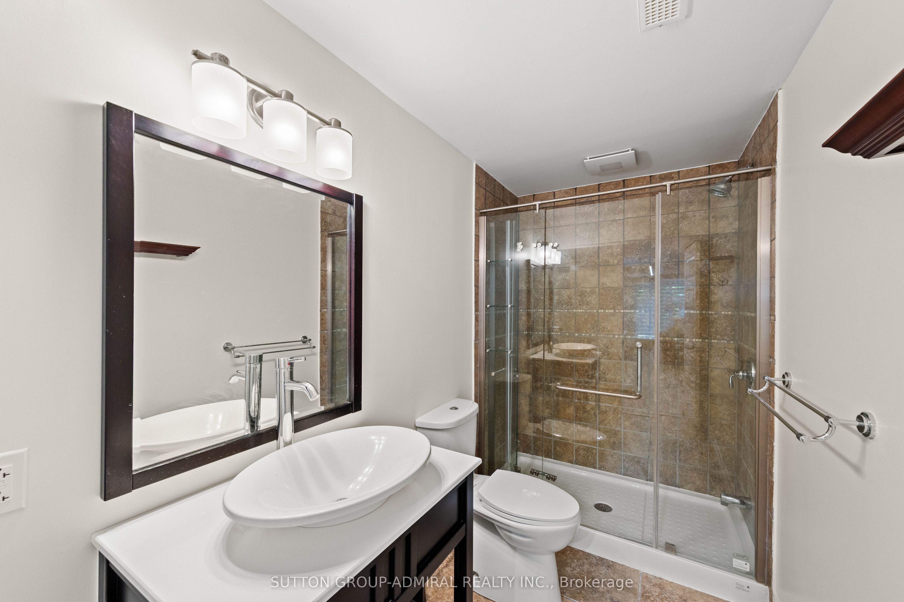 16 Oakmont Avenue Property Photo 42