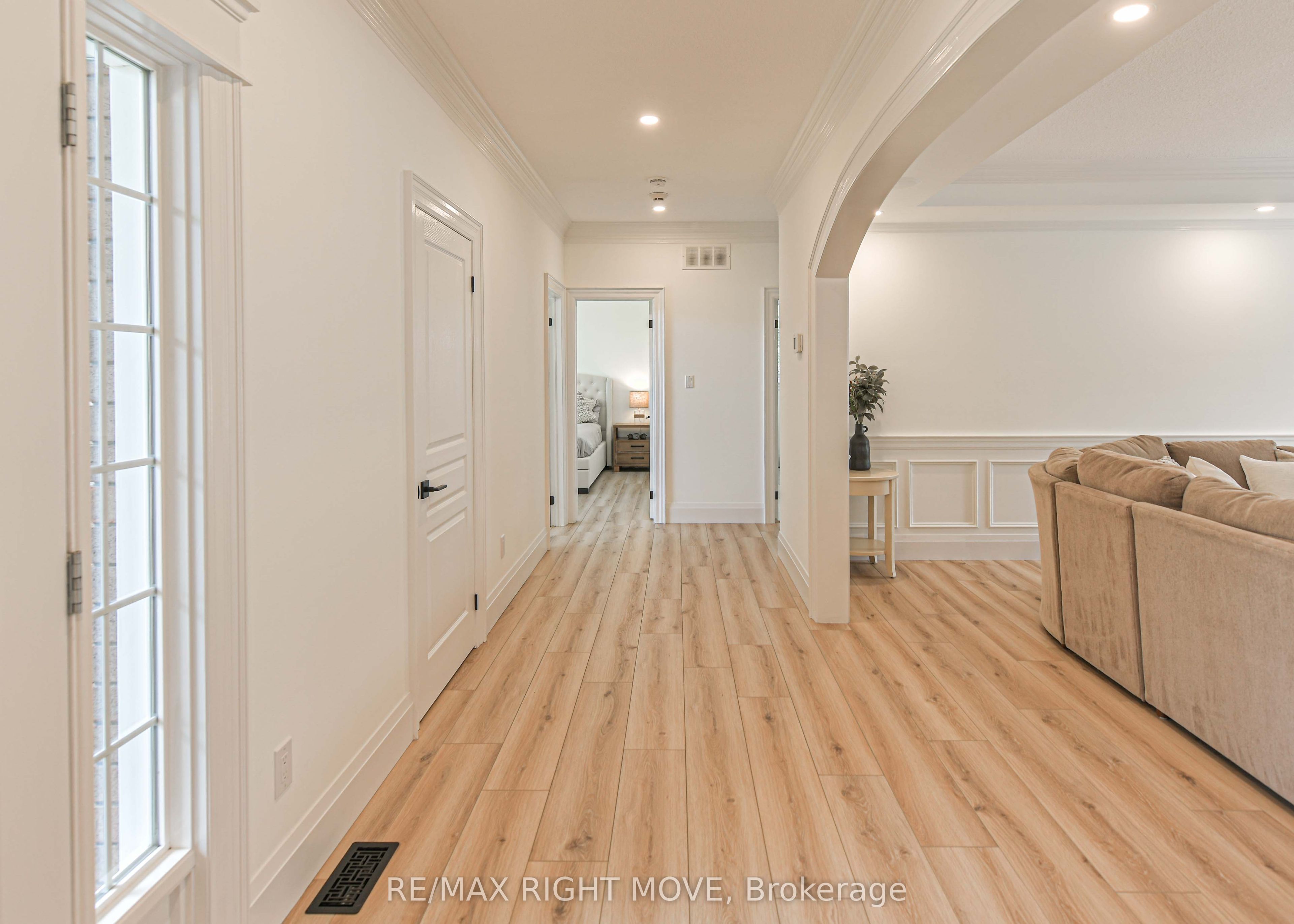 1043 Hurlwood Lane Property Photo 22
