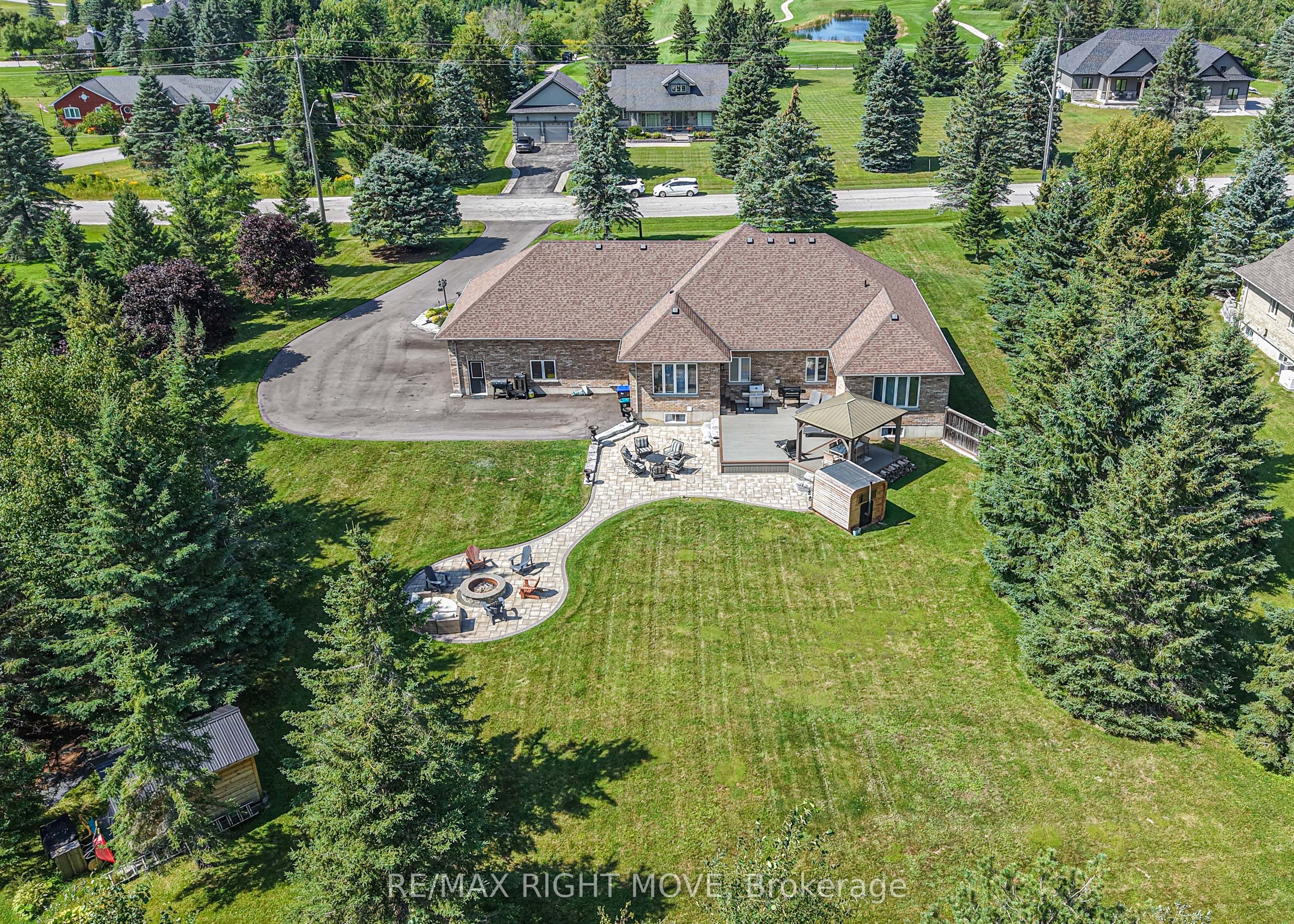 1043 Hurlwood Lane Property Photo 44