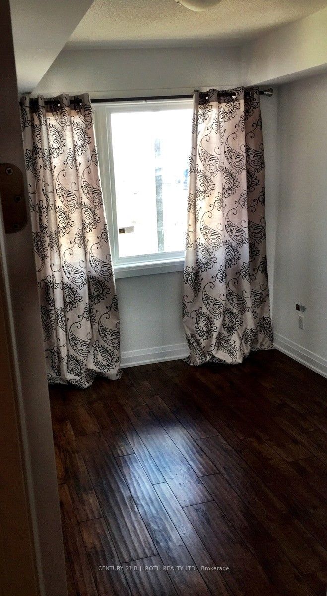 299 Cundles Road E 203 Property Photo 12