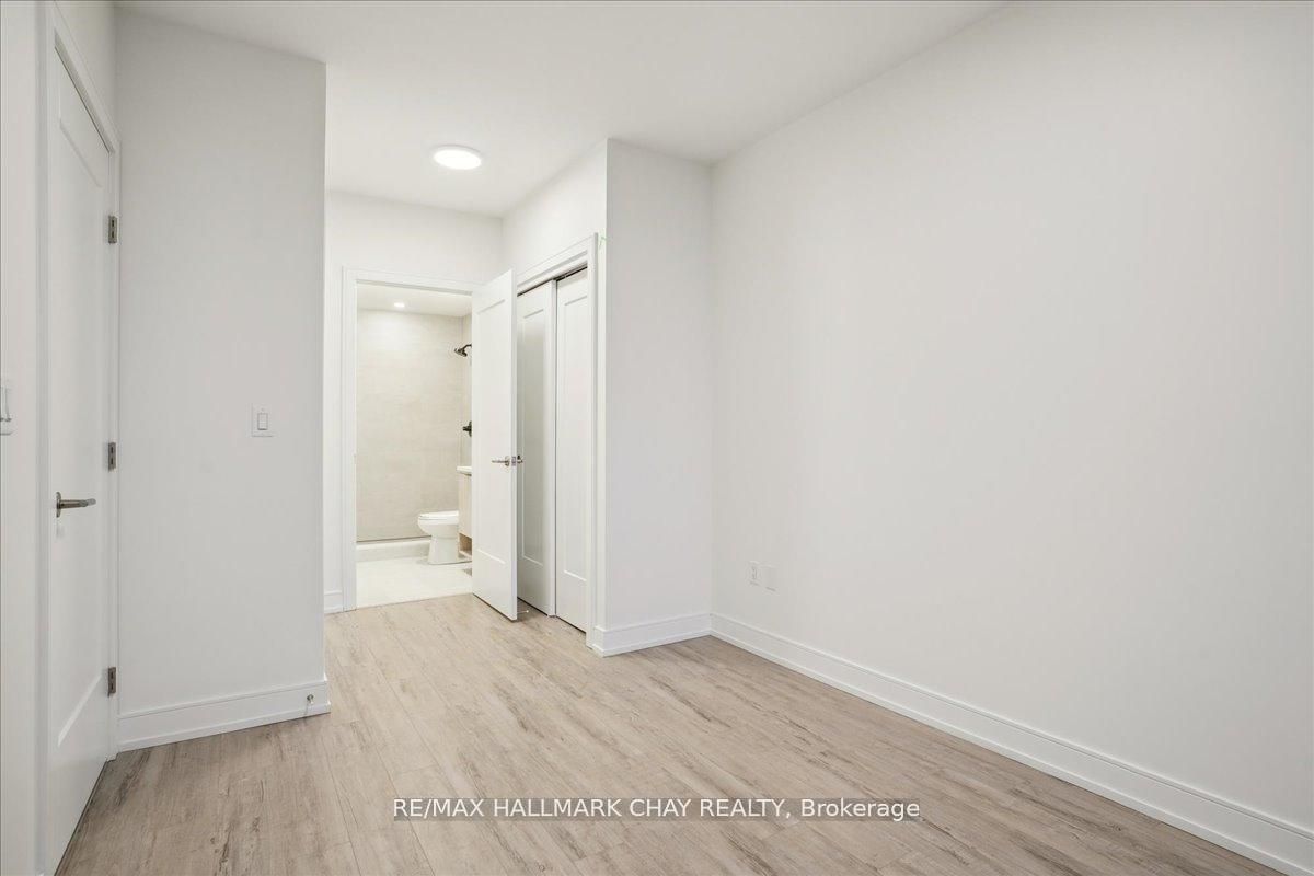 185 Dunlop Street E 803 Property Photo 22