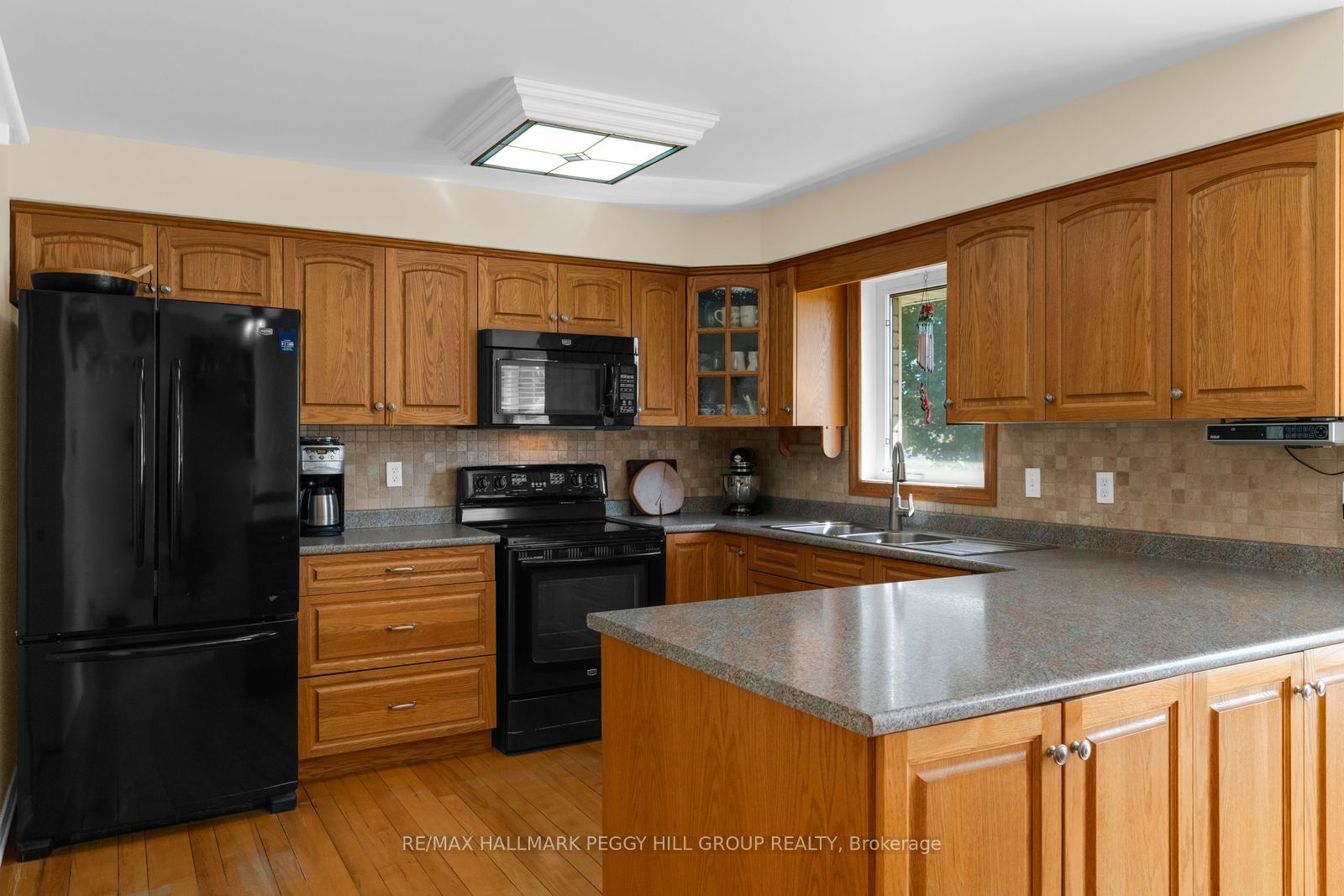 414 Horseshoe Valley Road E Property Photo 9