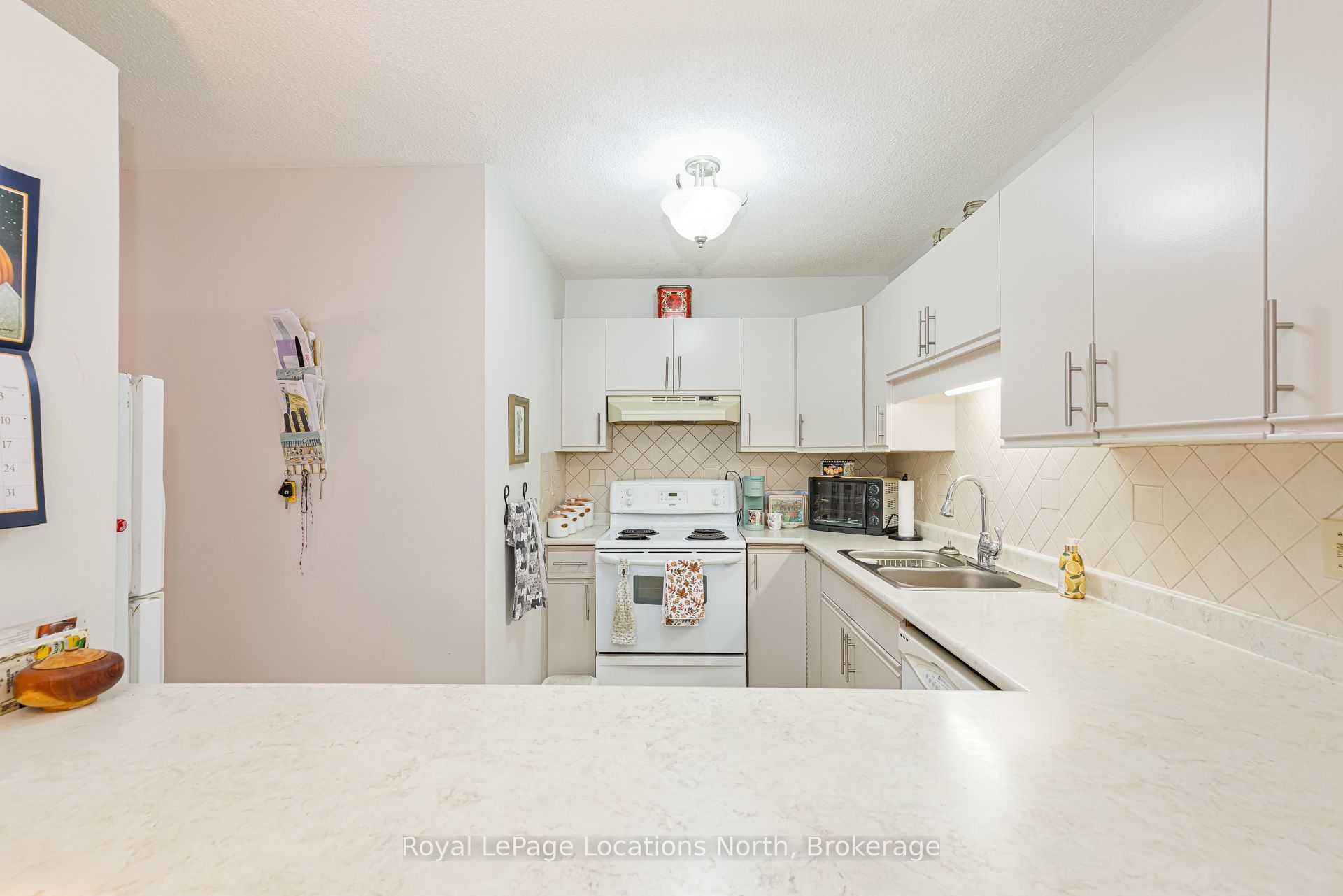 403 Thomas Street S 8 Property Photo 11