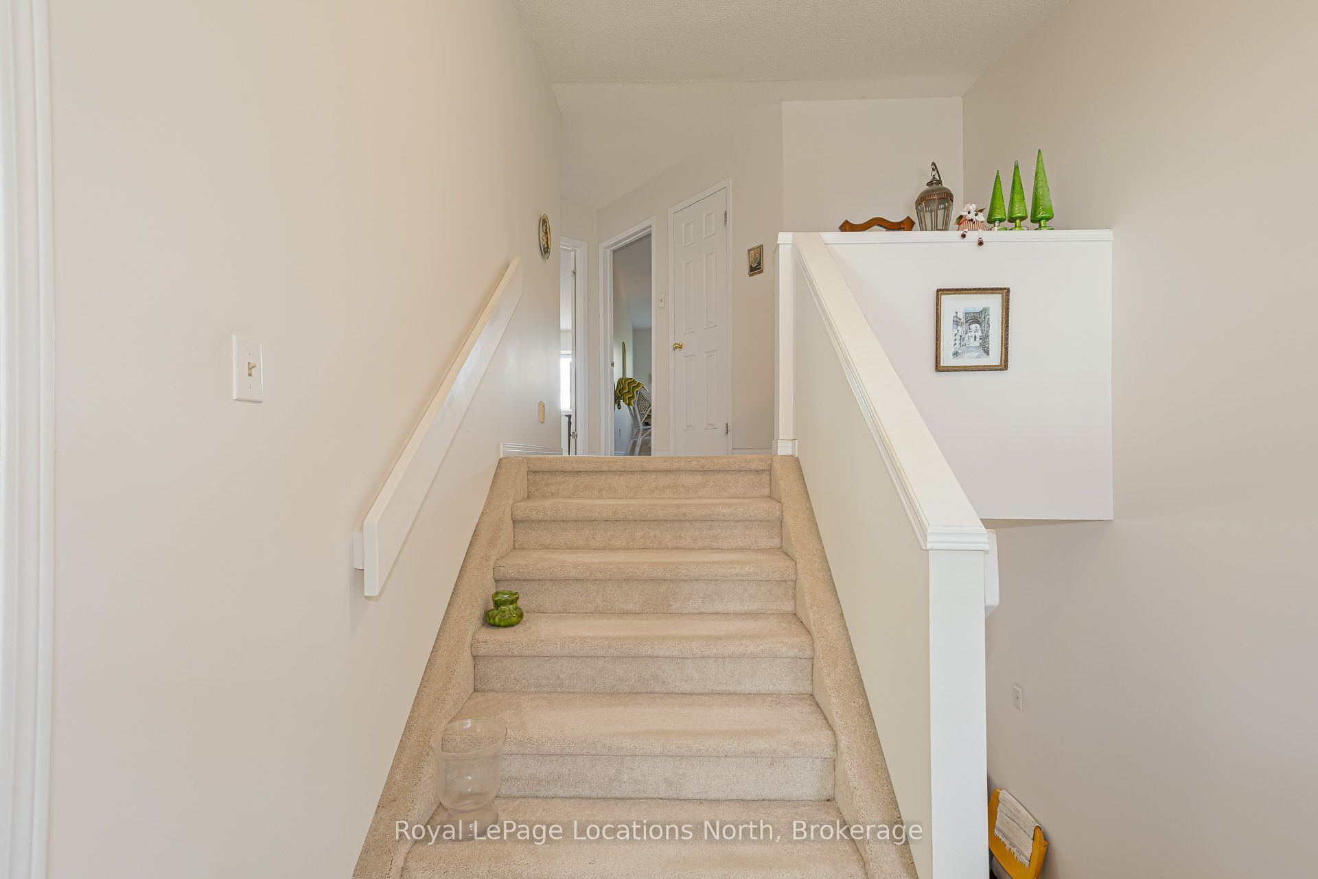 403 Thomas Street S 8 Property Photo 17