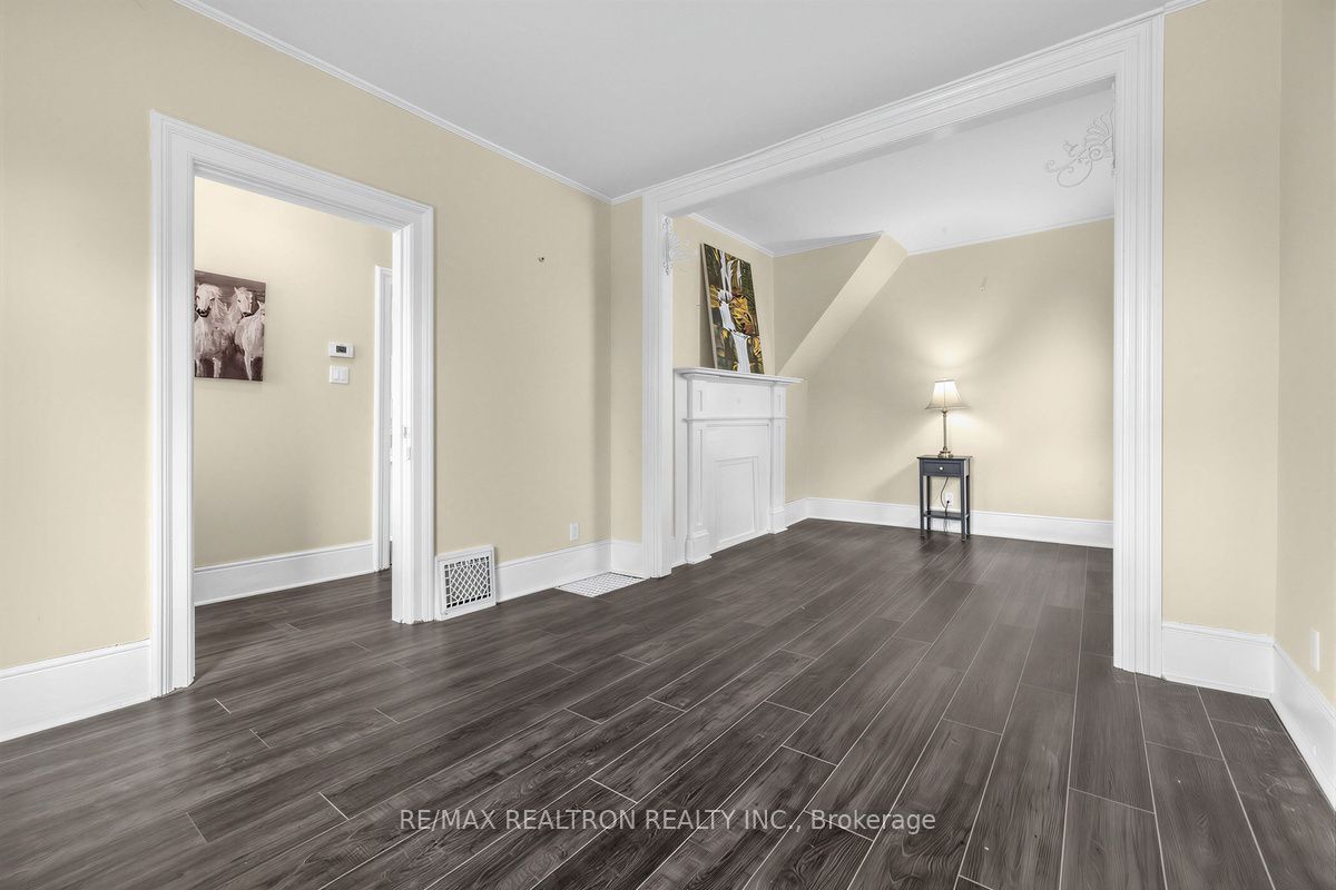 52 Parkside Drive Property Photo 9