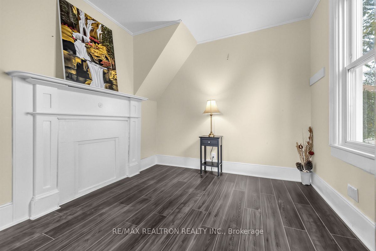 52 Parkside Drive Property Photo 10