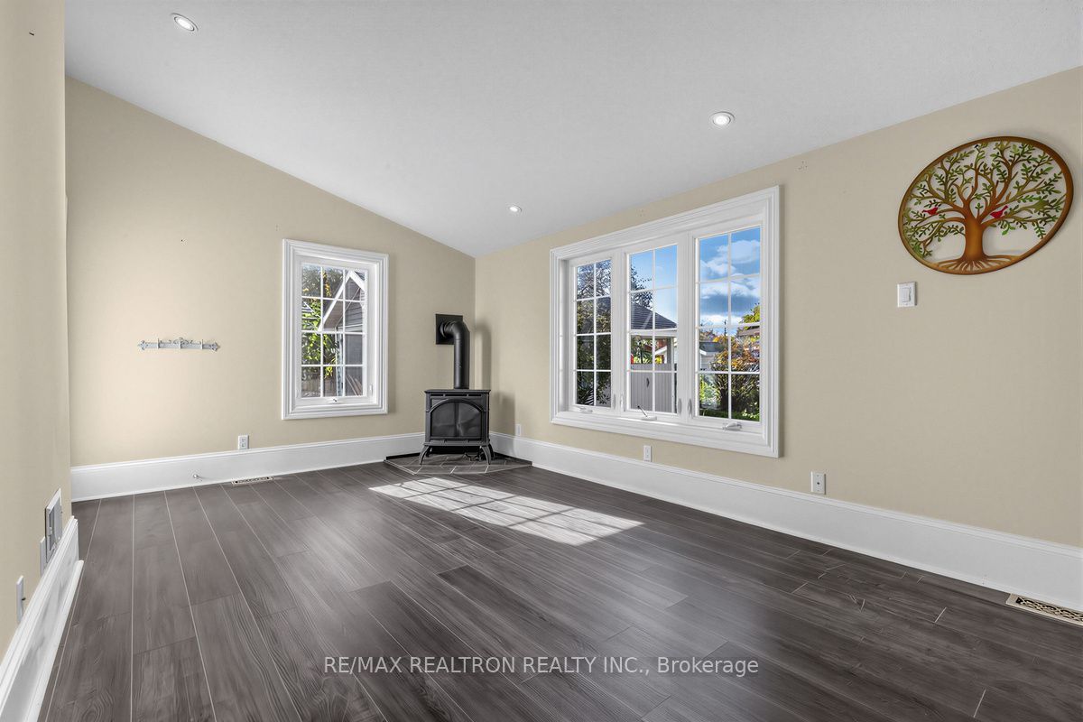 52 Parkside Drive Property Photo 22