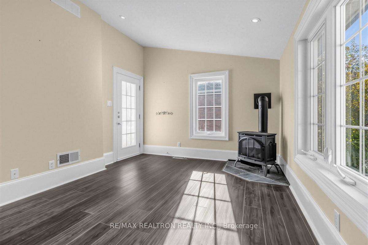52 Parkside Drive Property Photo 25