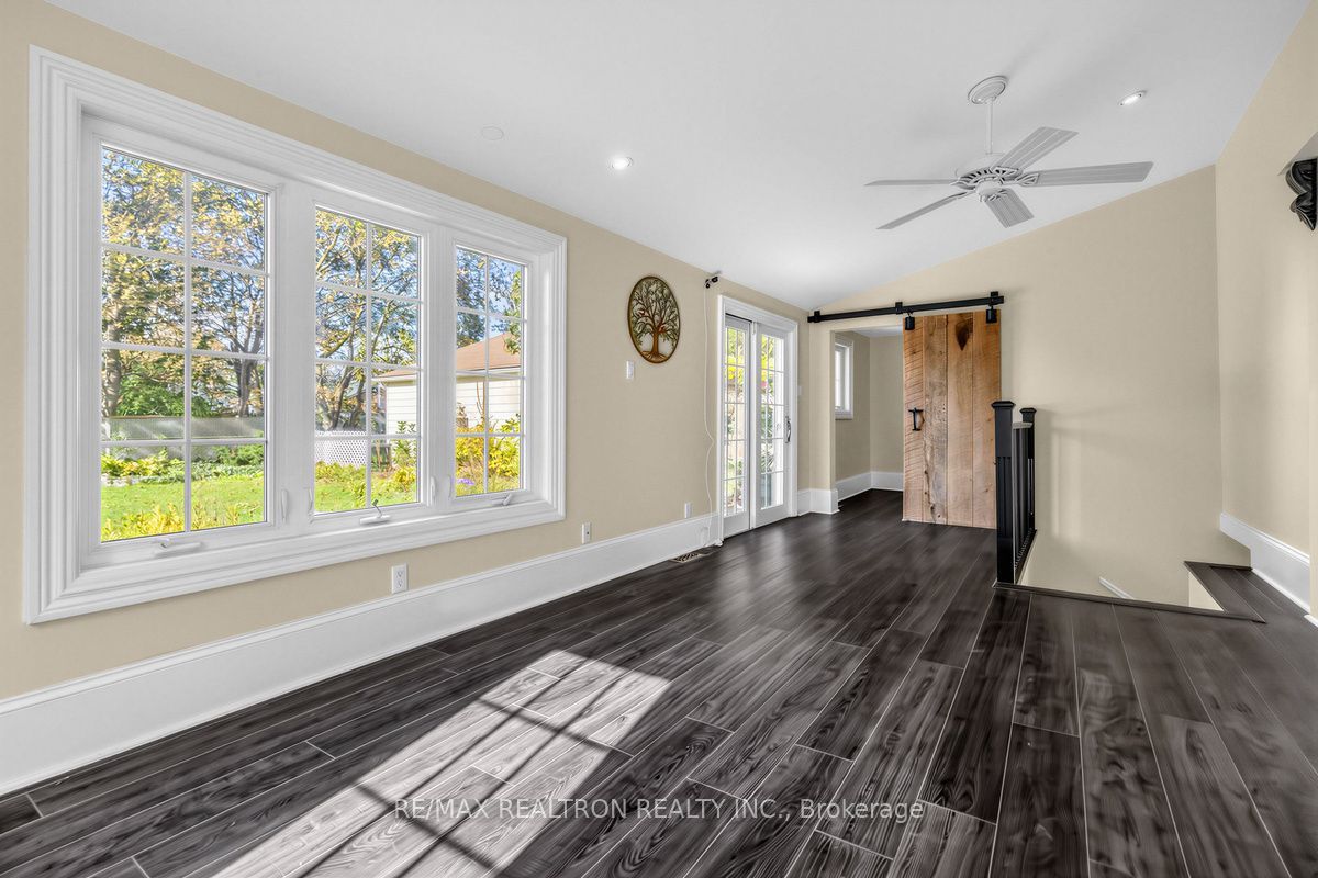 52 Parkside Drive Property Photo 26
