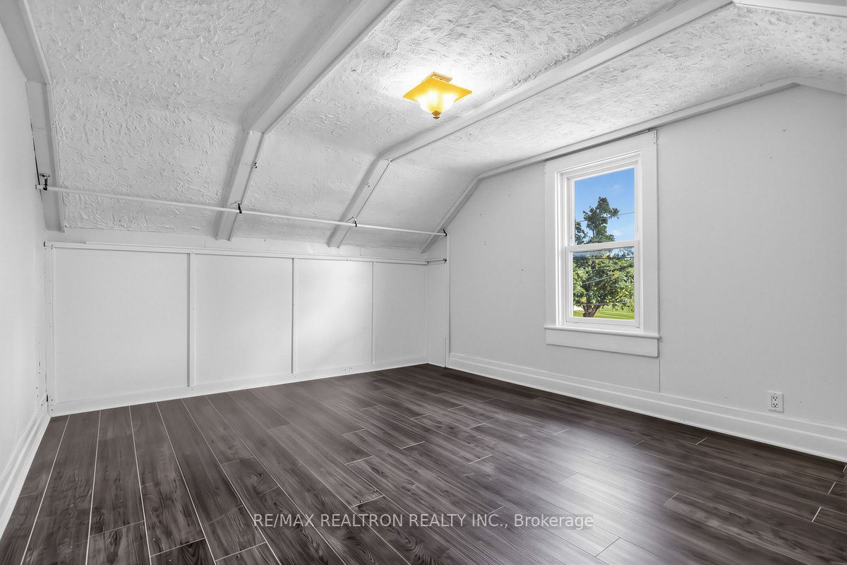 52 Parkside Drive Property Photo 33