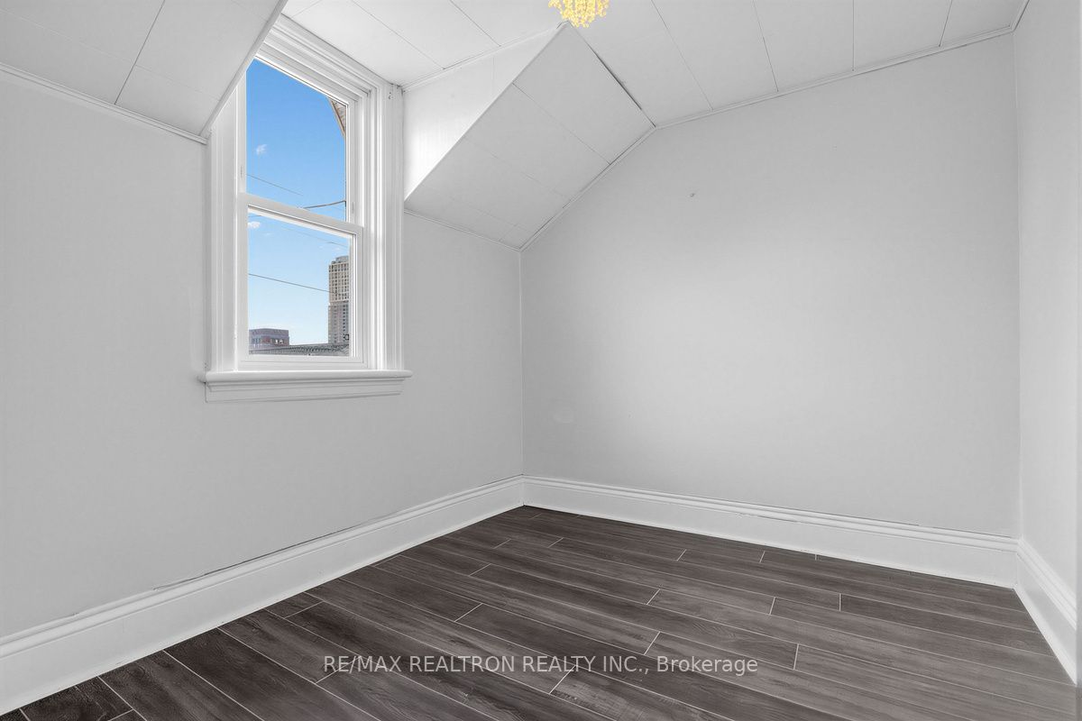 52 Parkside Drive Property Photo 36