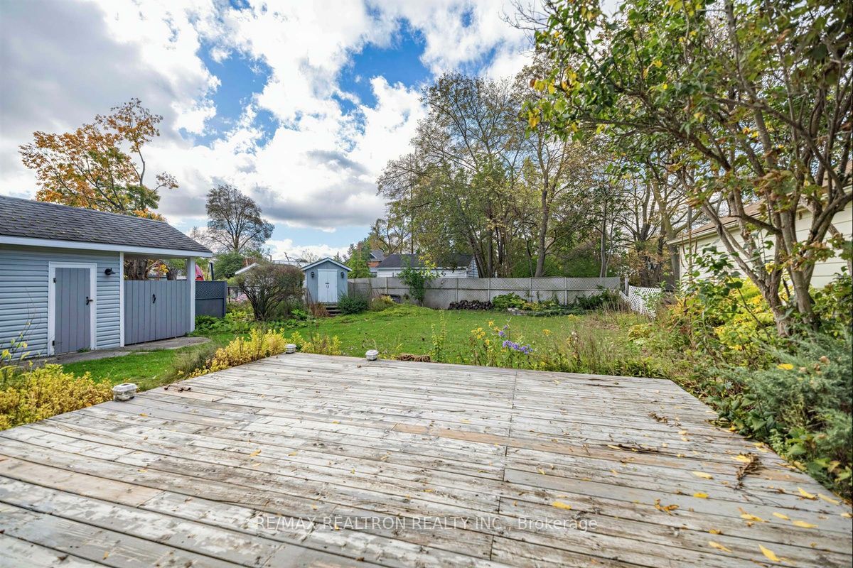52 Parkside Drive Property Photo 42