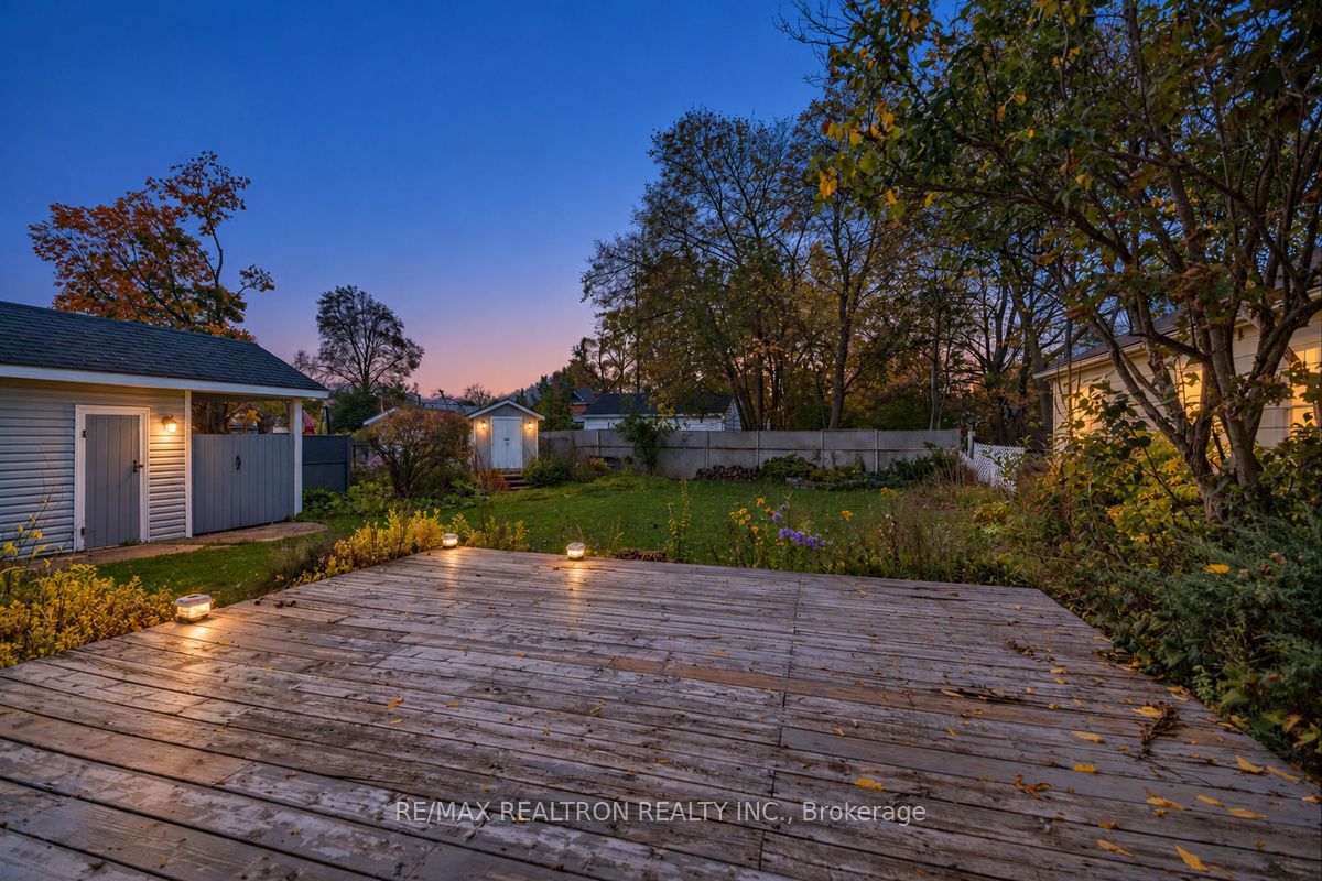 52 Parkside Drive Property Photo 47