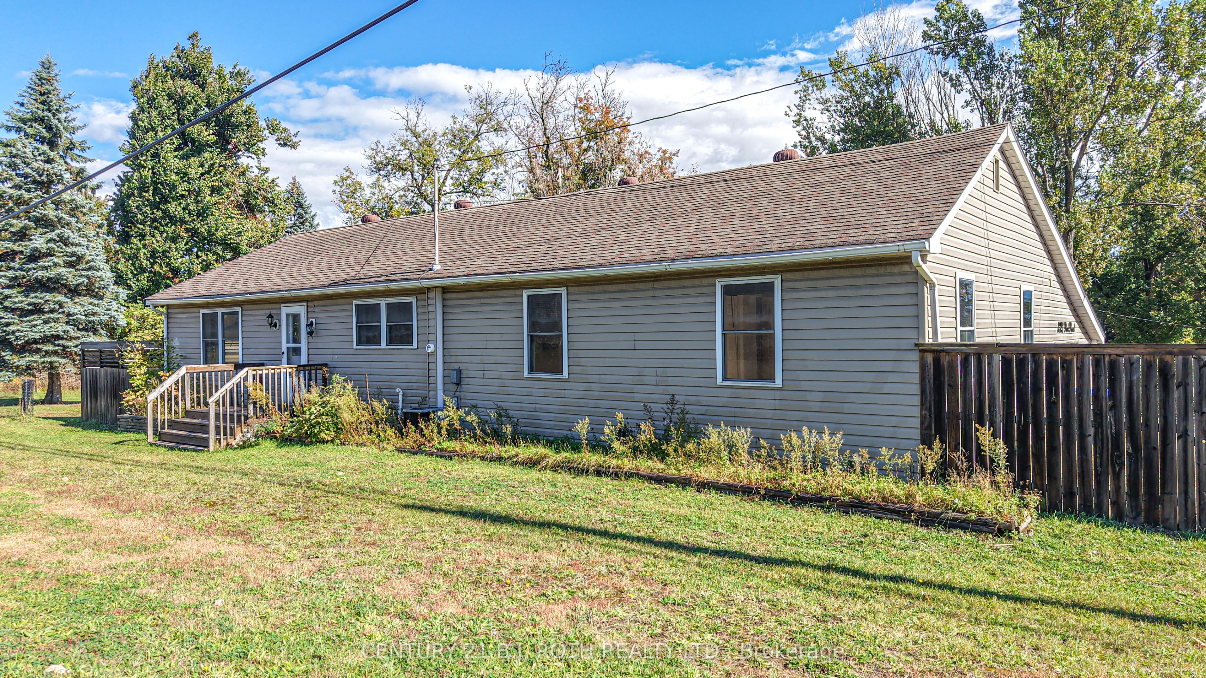 3323 Park Road Property Photo 1