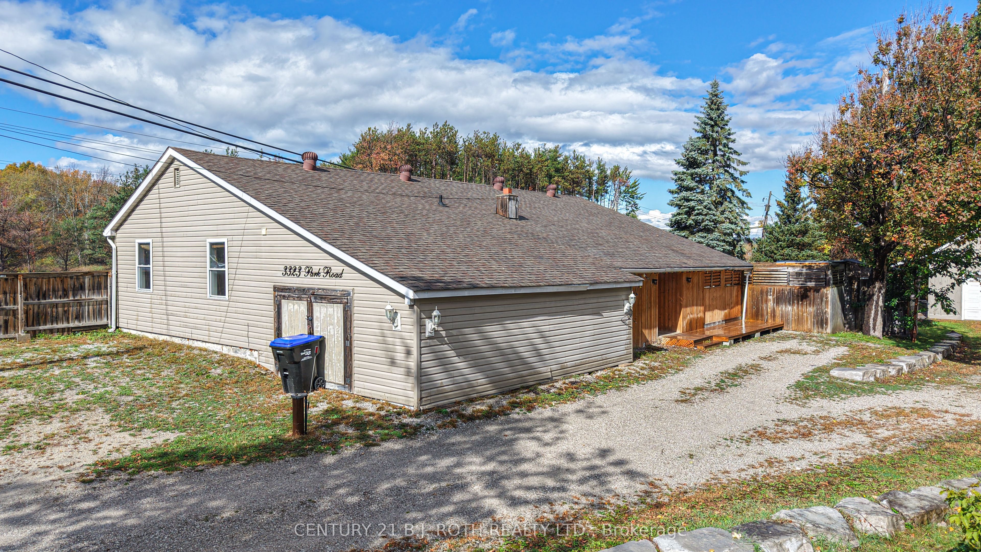 3323 Park Road Property Photo 4