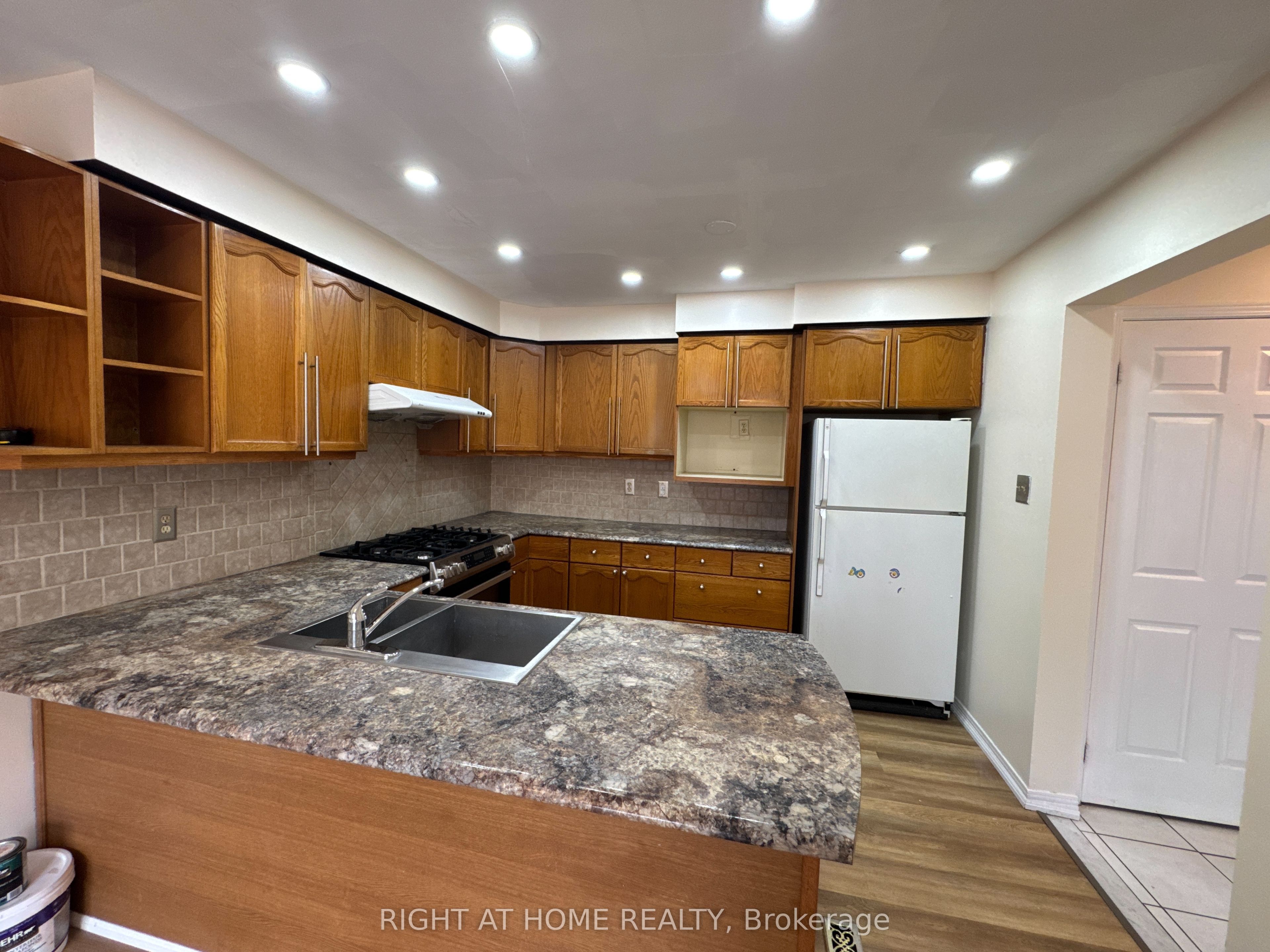 114 Browning Trail Property Photo 8