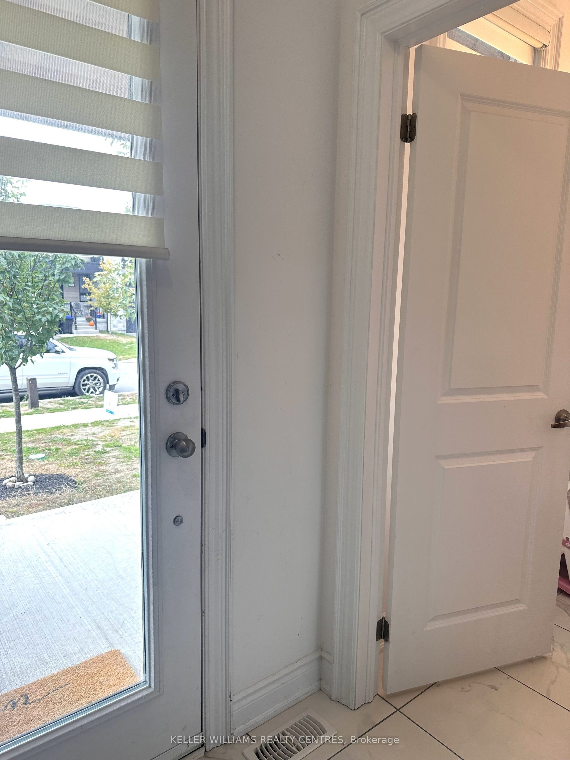44 Eberhardt Drive Property Photo 3