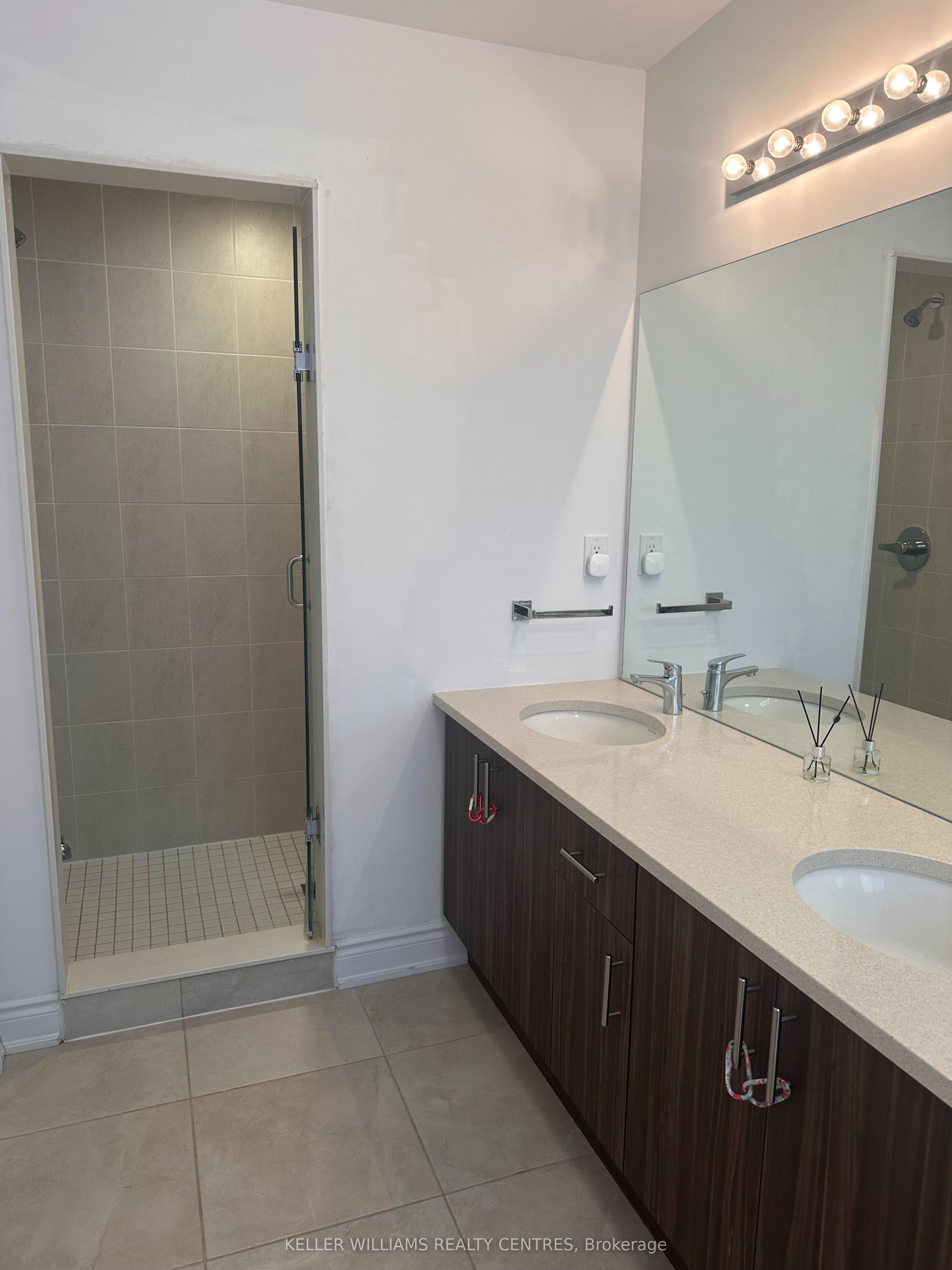 44 Eberhardt Drive Property Photo 16