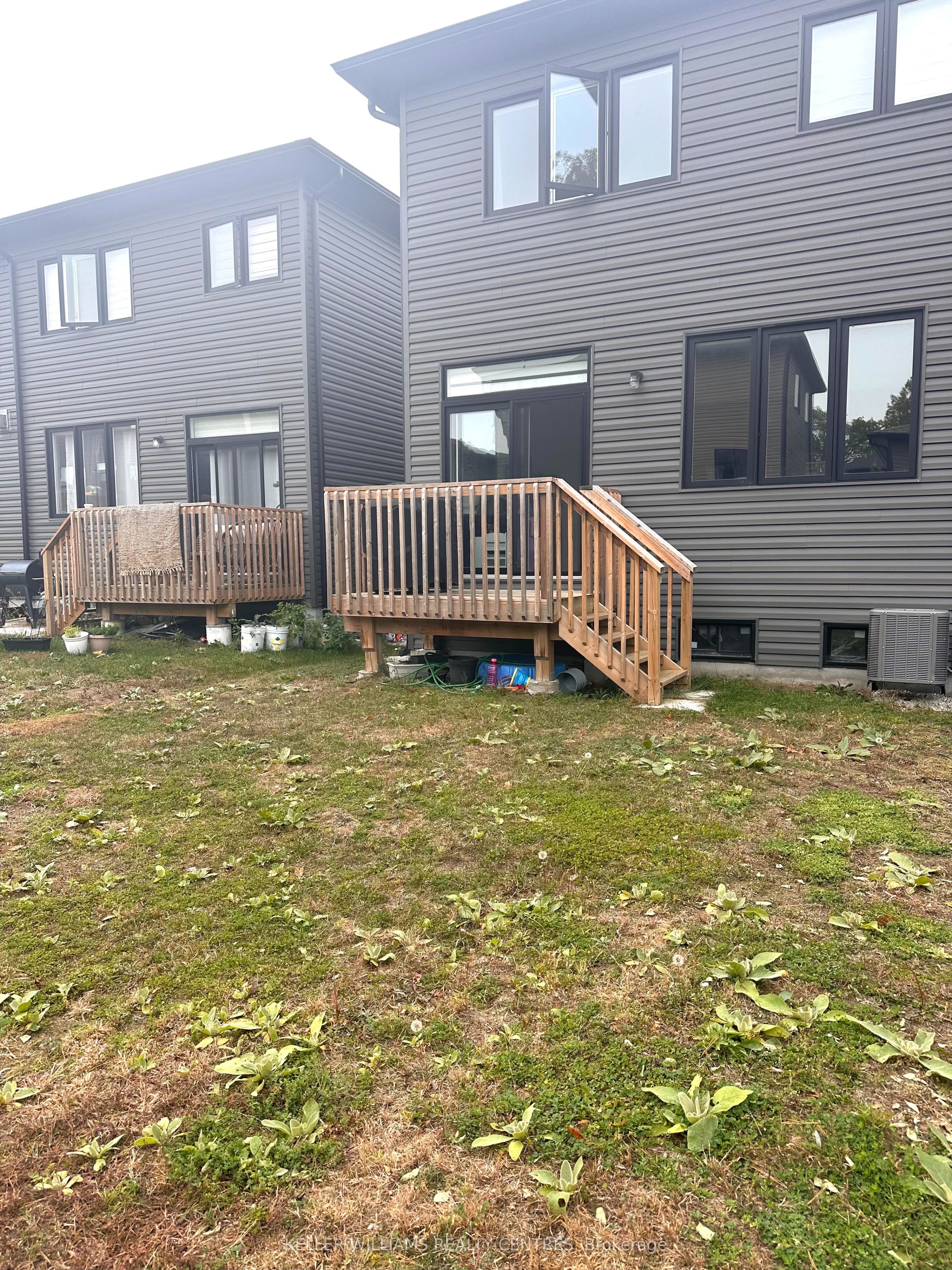 44 Eberhardt Drive Property Photo 23