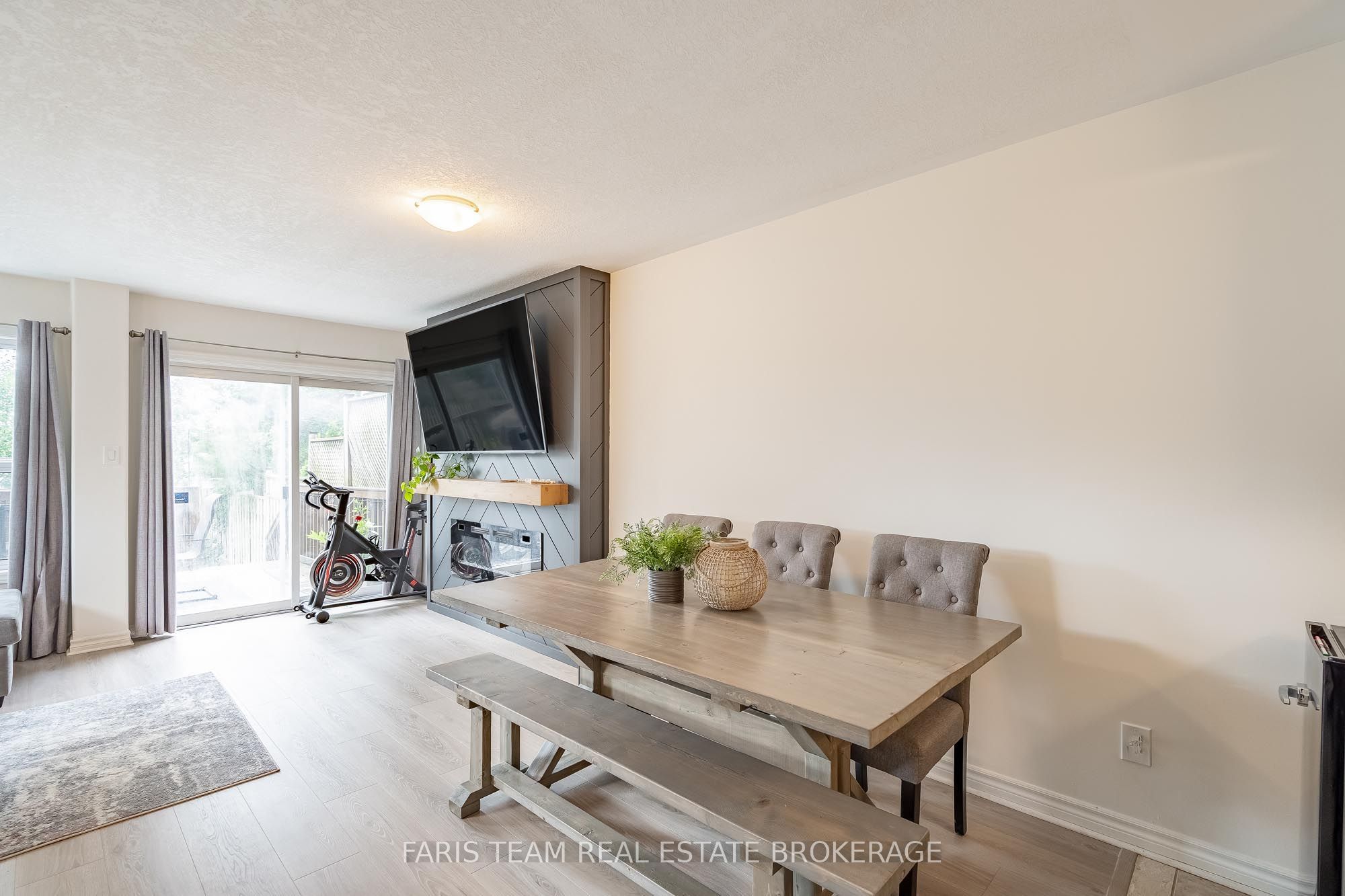 79 Sanford Street Property Photo 10