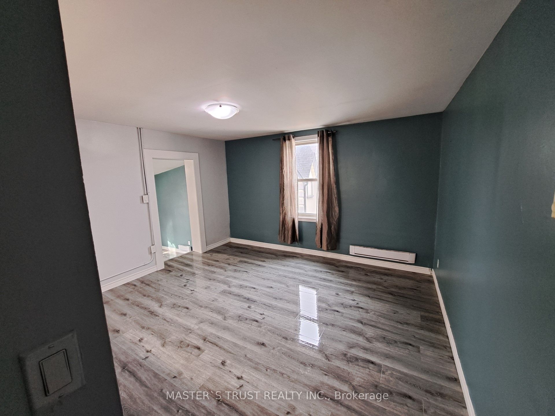 27 Front Street N 201 Property Photo 2