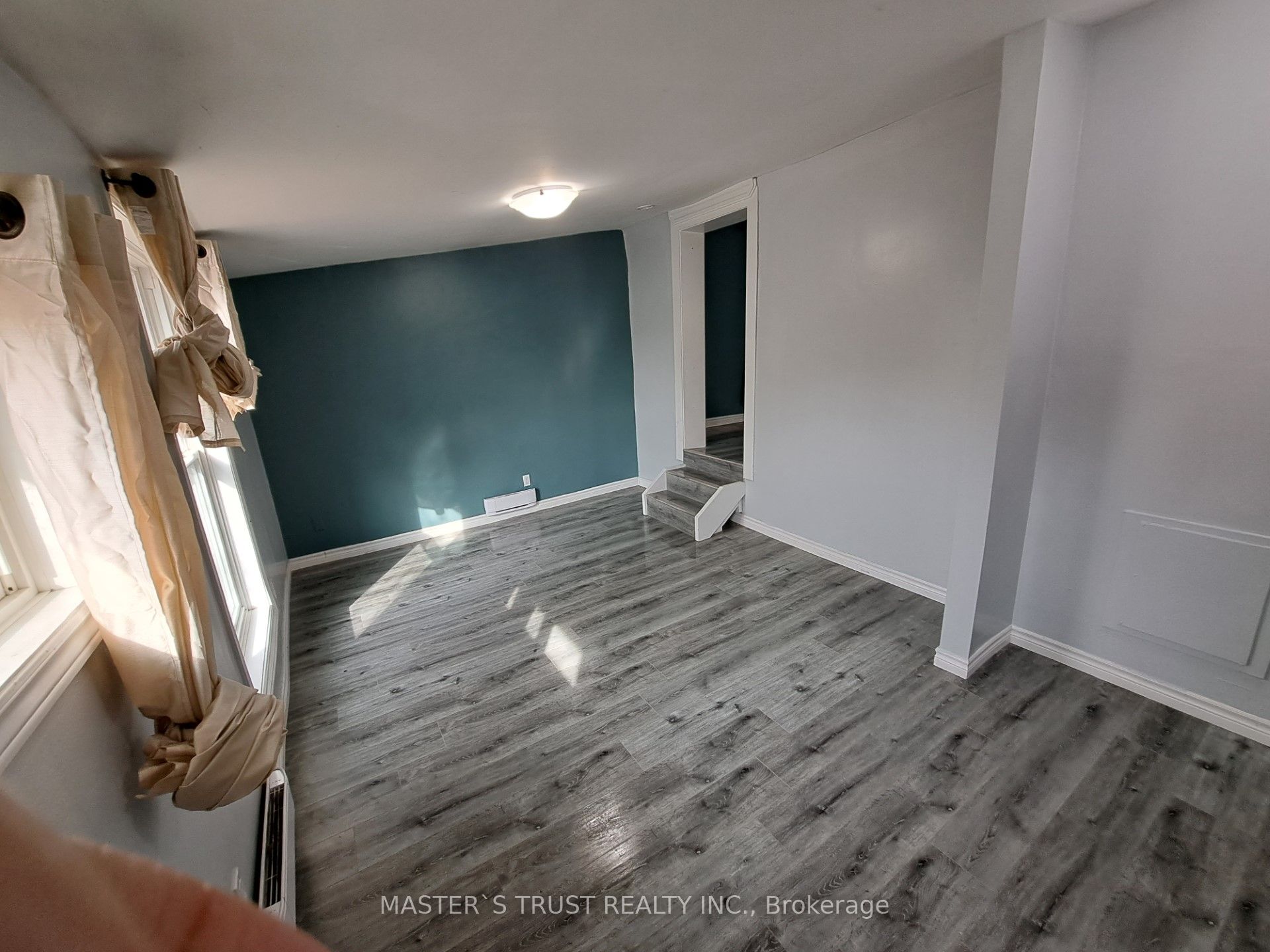 27 Front Street N 201 Property Photo 4