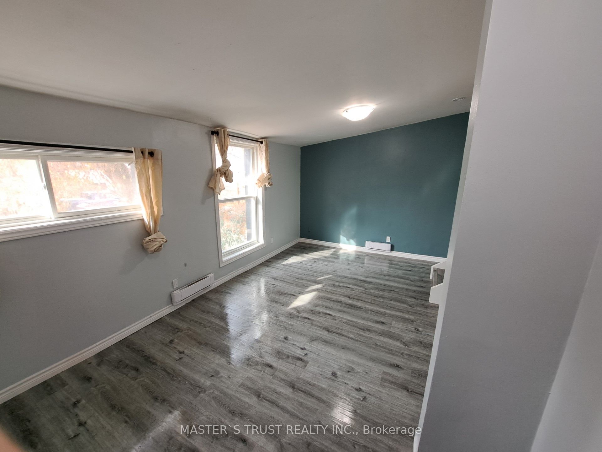 27 Front Street N 201 Property Photo 5