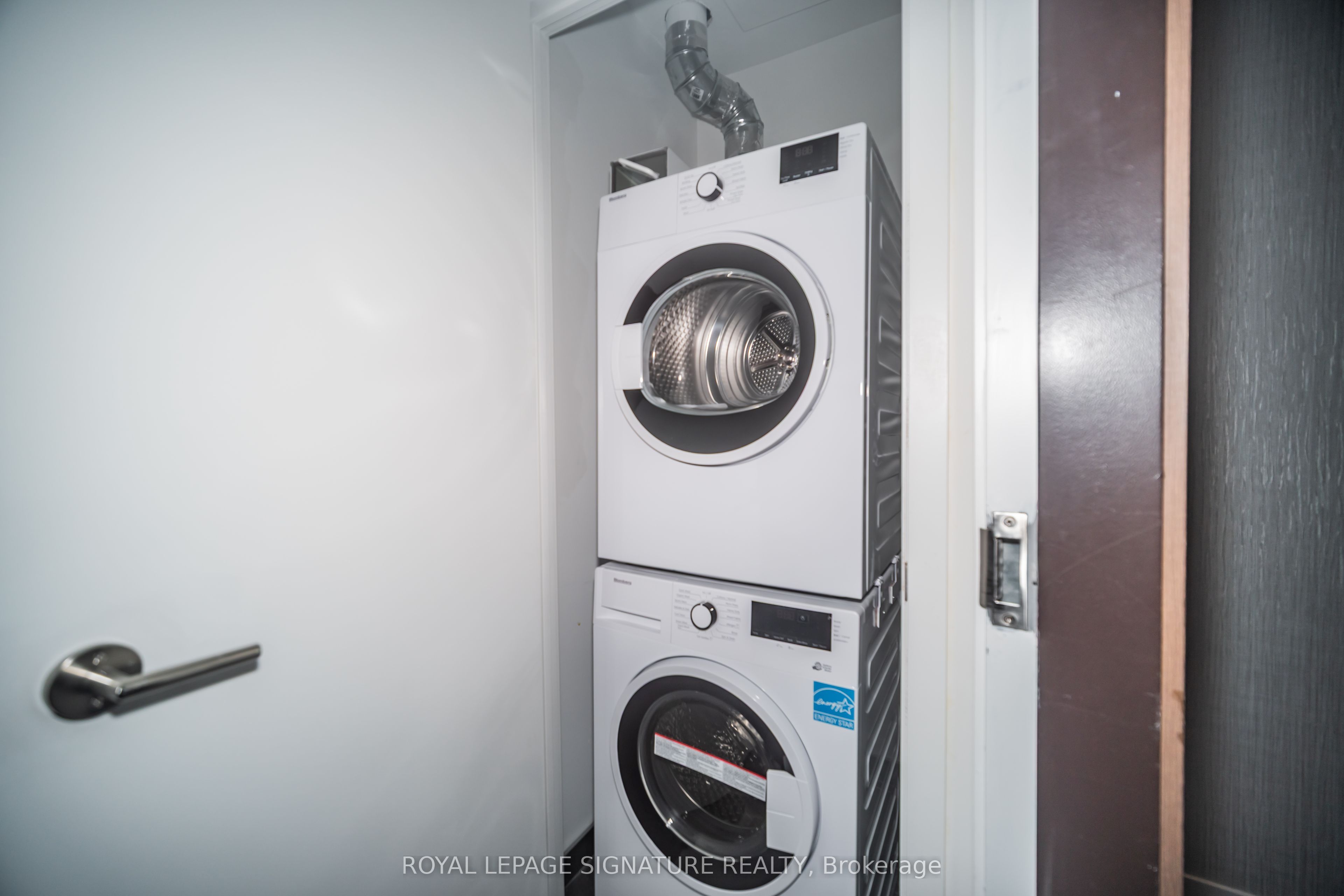 39 Mary Street 2901 Property Photo 11