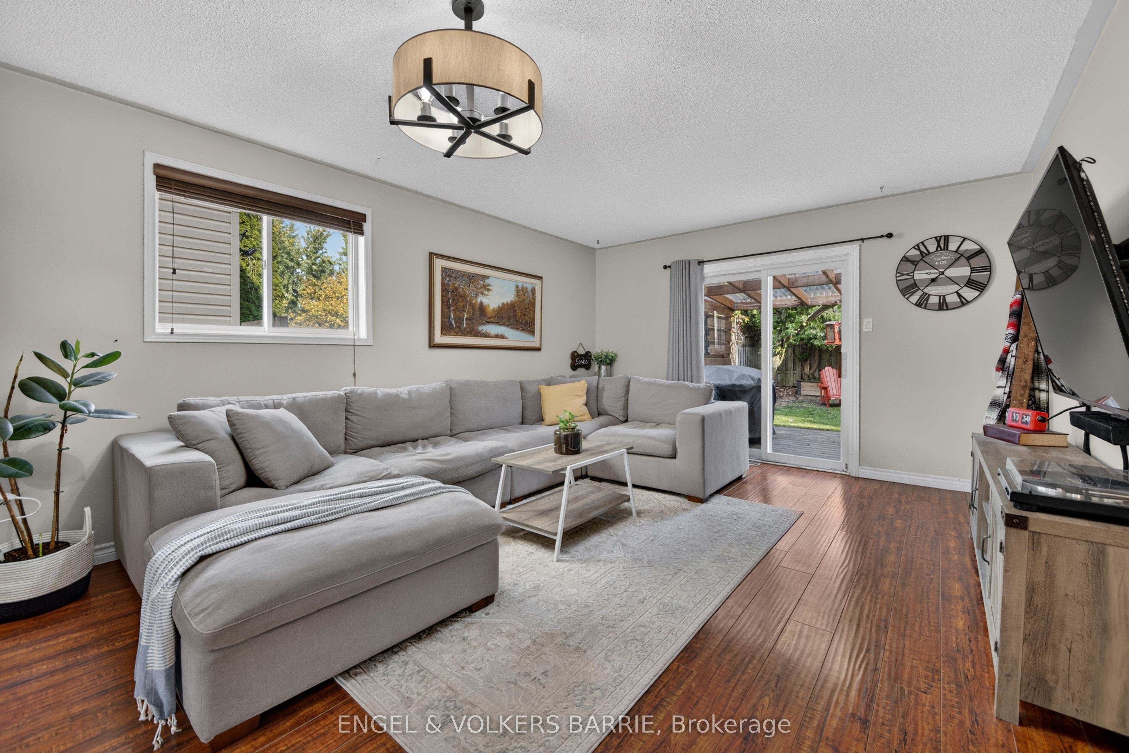 40 Willow Drive Property Photo 14