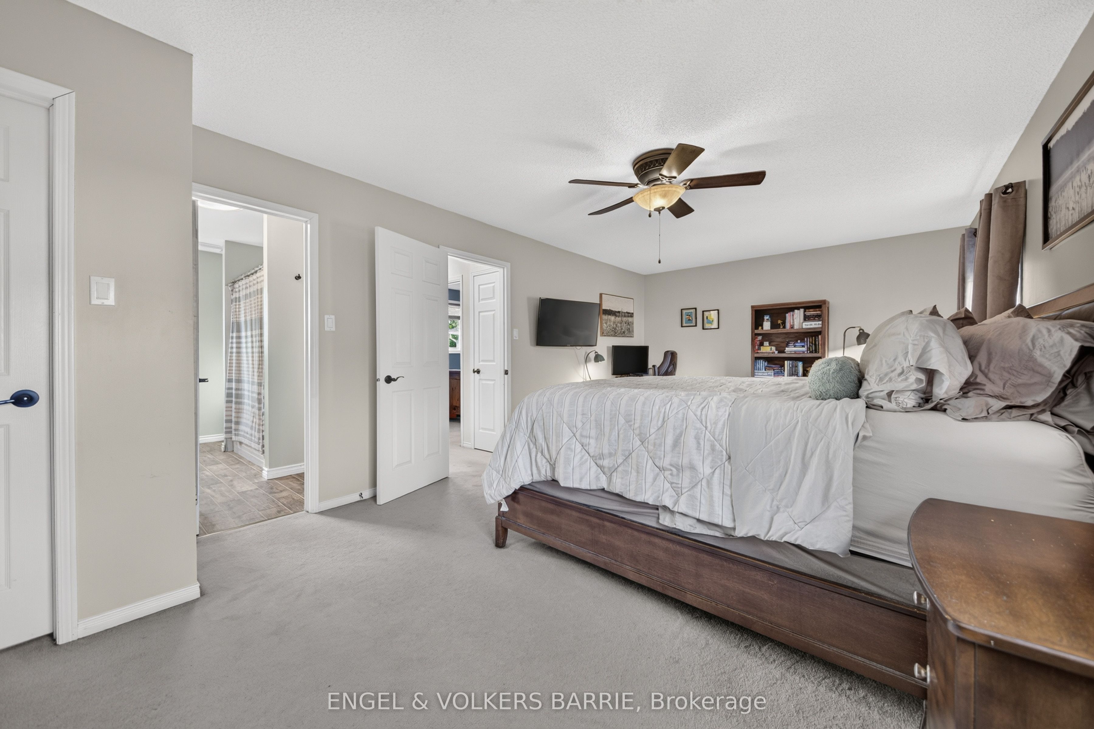 40 Willow Drive Property Photo 18
