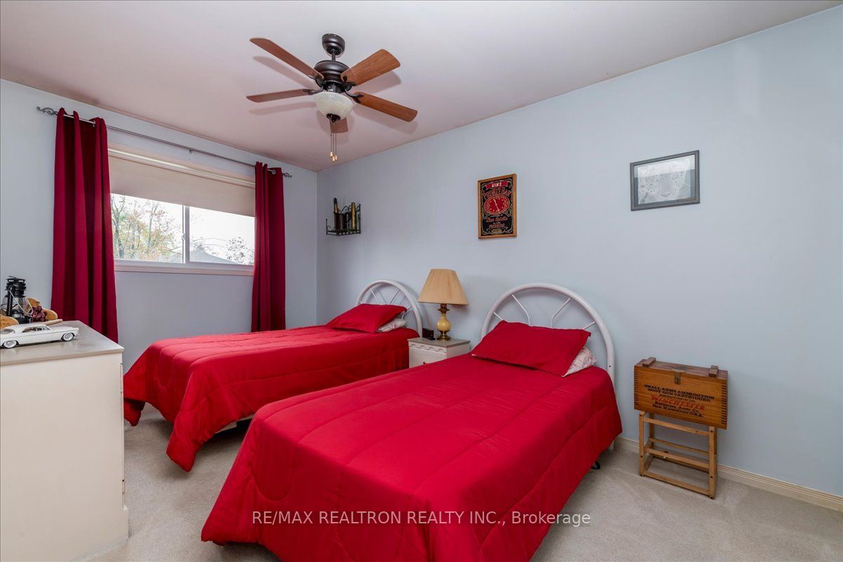 37 Toboggan Hill Drive Property Photo 13