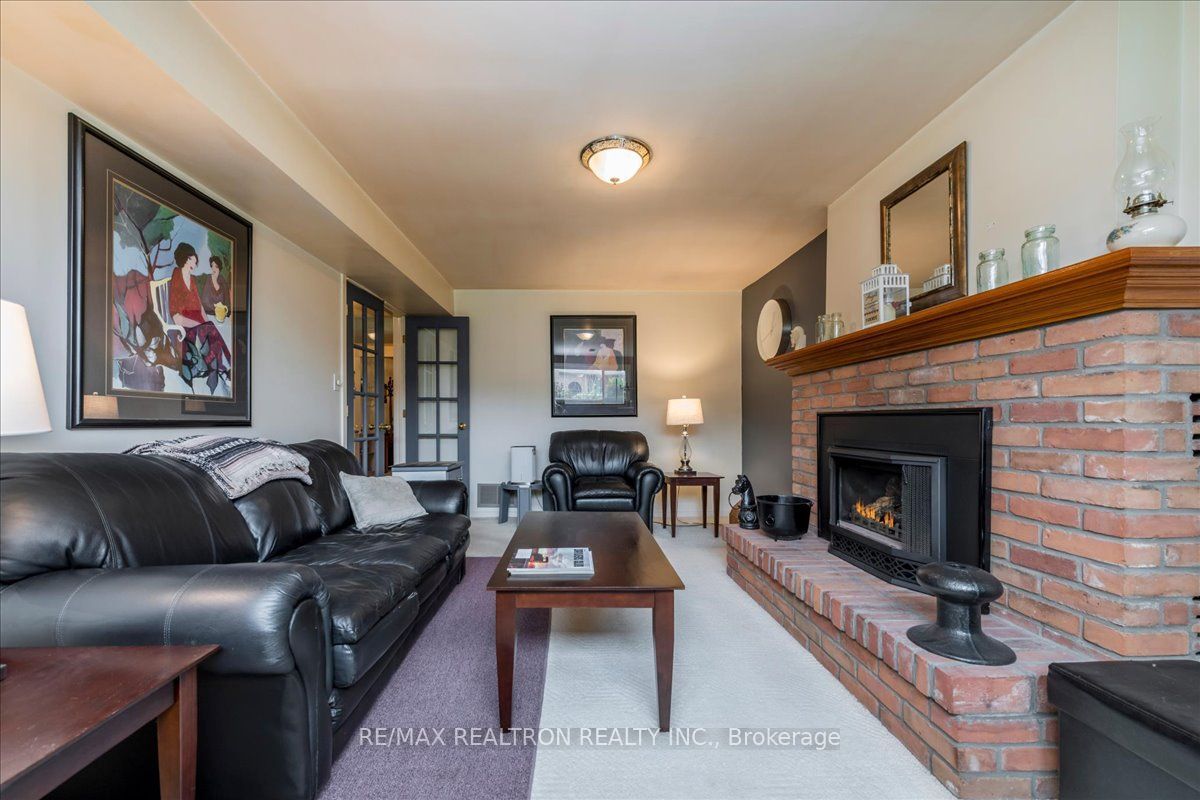 37 Toboggan Hill Drive Property Photo 17