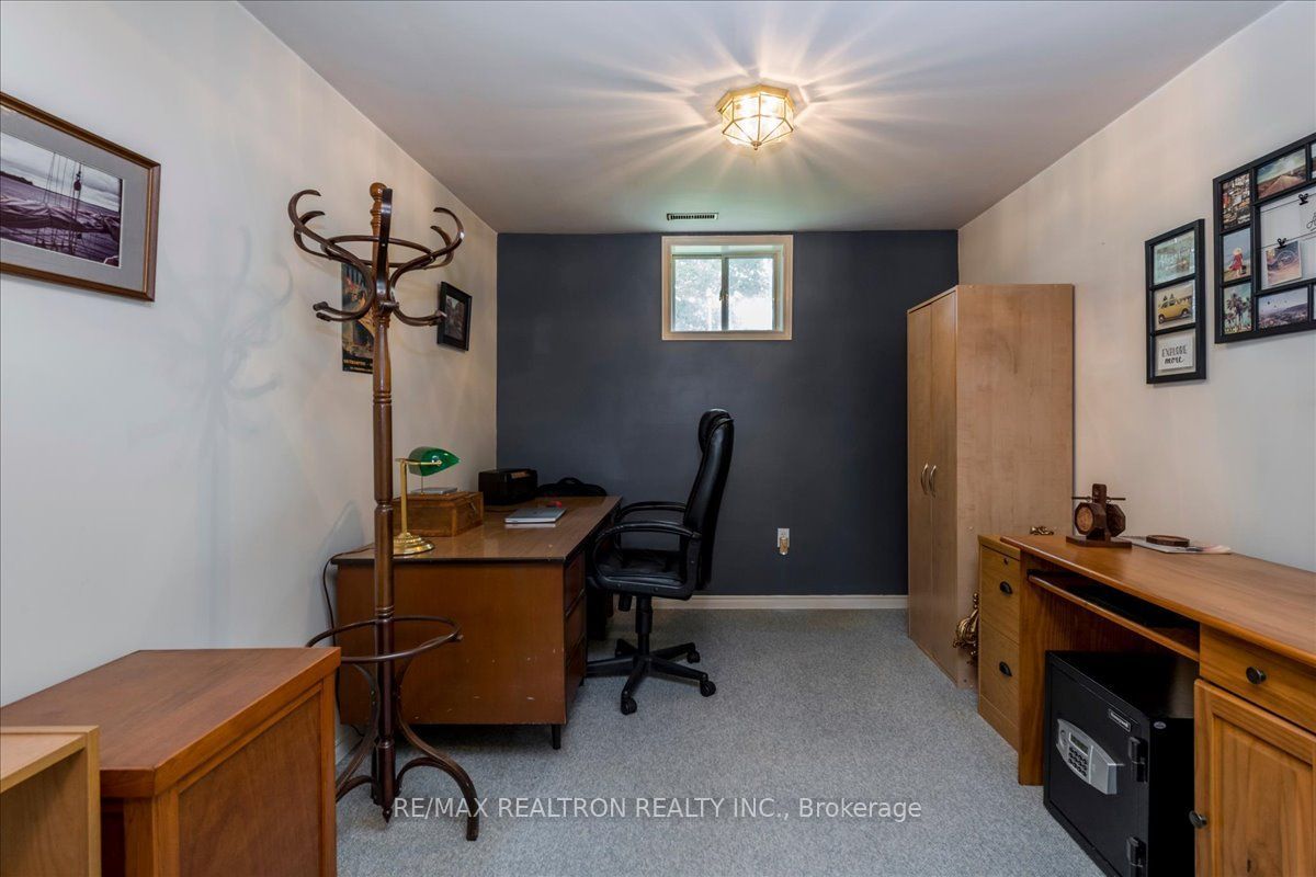 37 Toboggan Hill Drive Property Photo 19