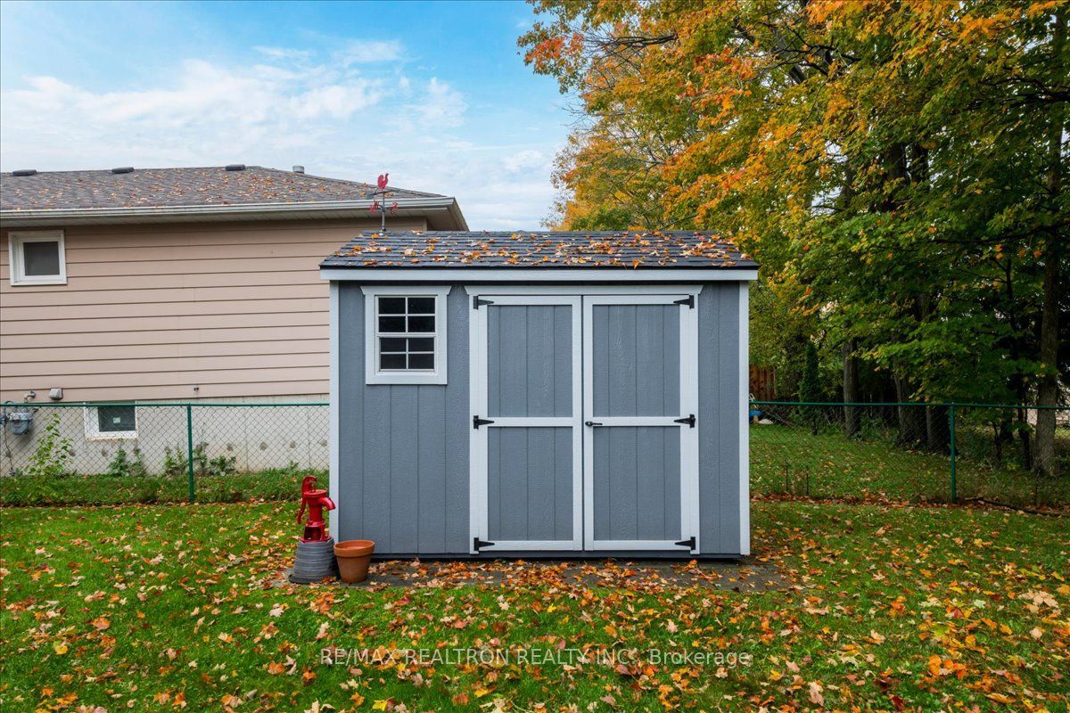 37 Toboggan Hill Drive Property Photo 27