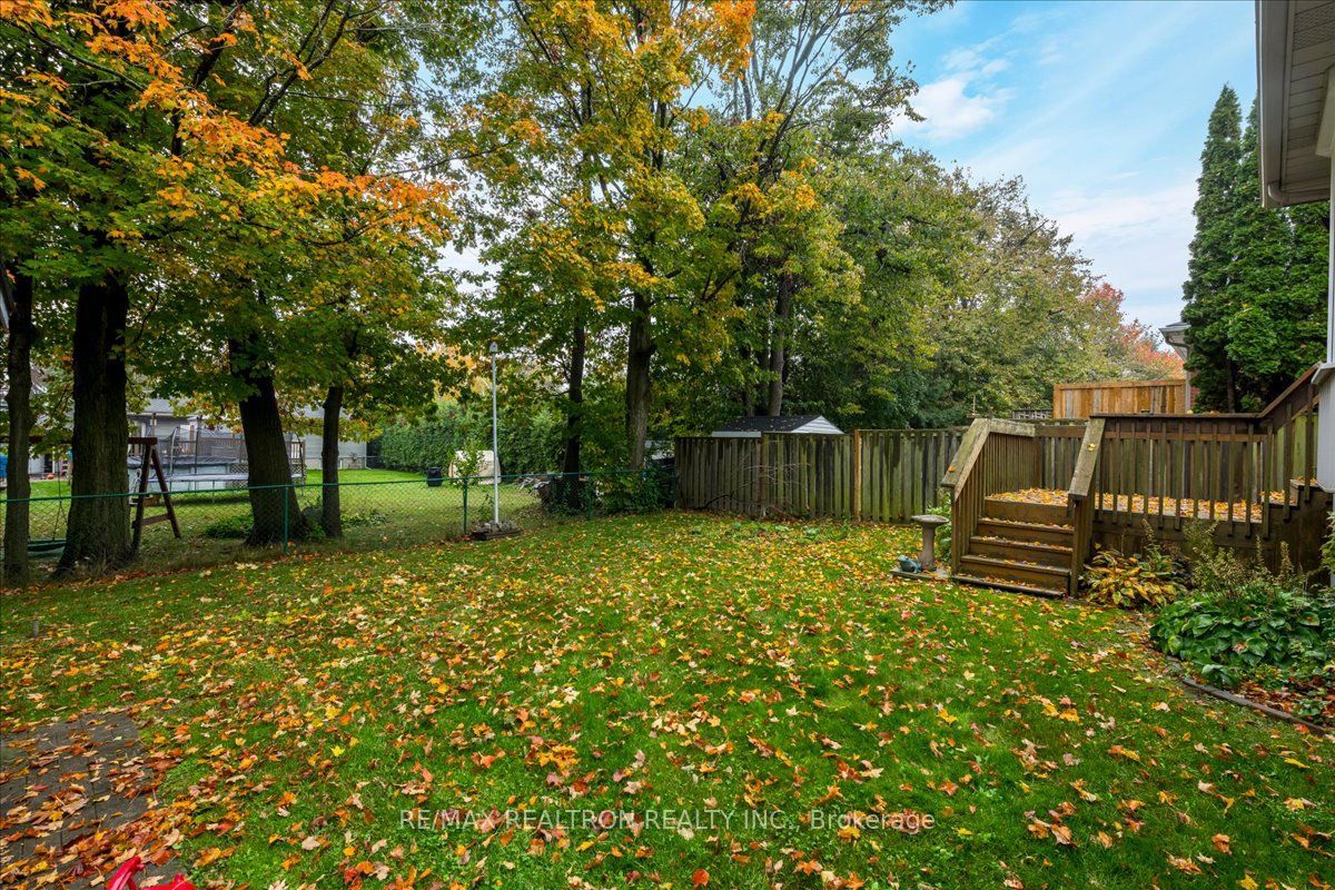 37 Toboggan Hill Drive Property Photo 28