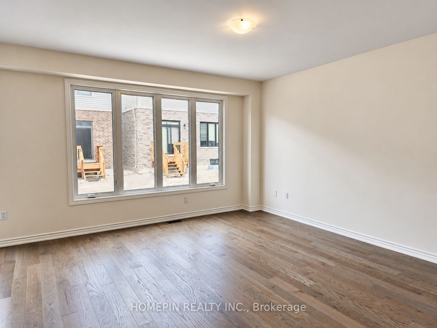 21 Phoenix Boulevard Property Photo 3
