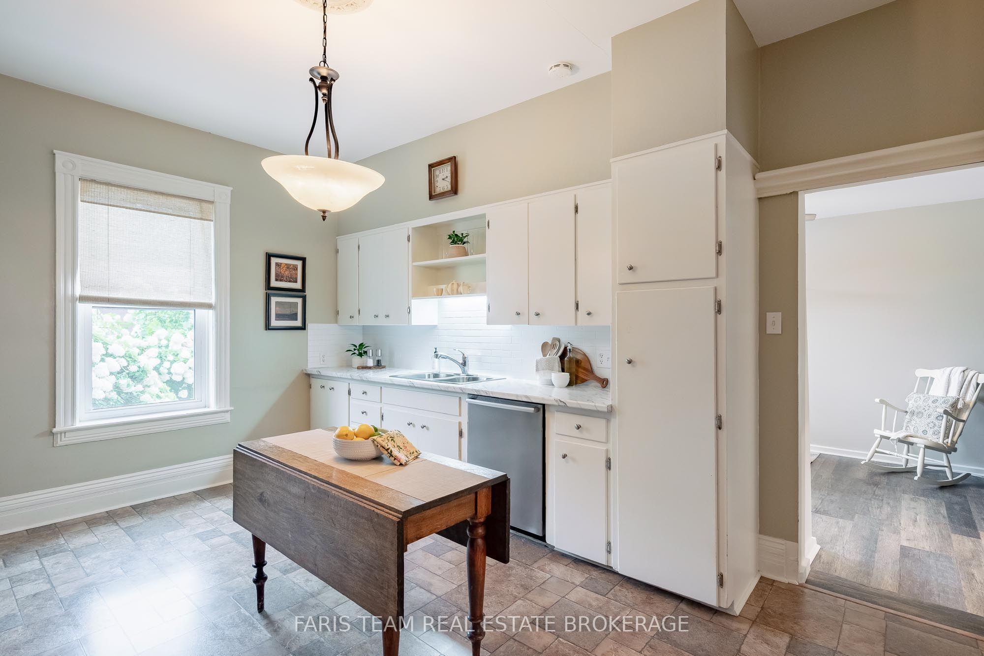 421 Midland Avenue Property Photo 6