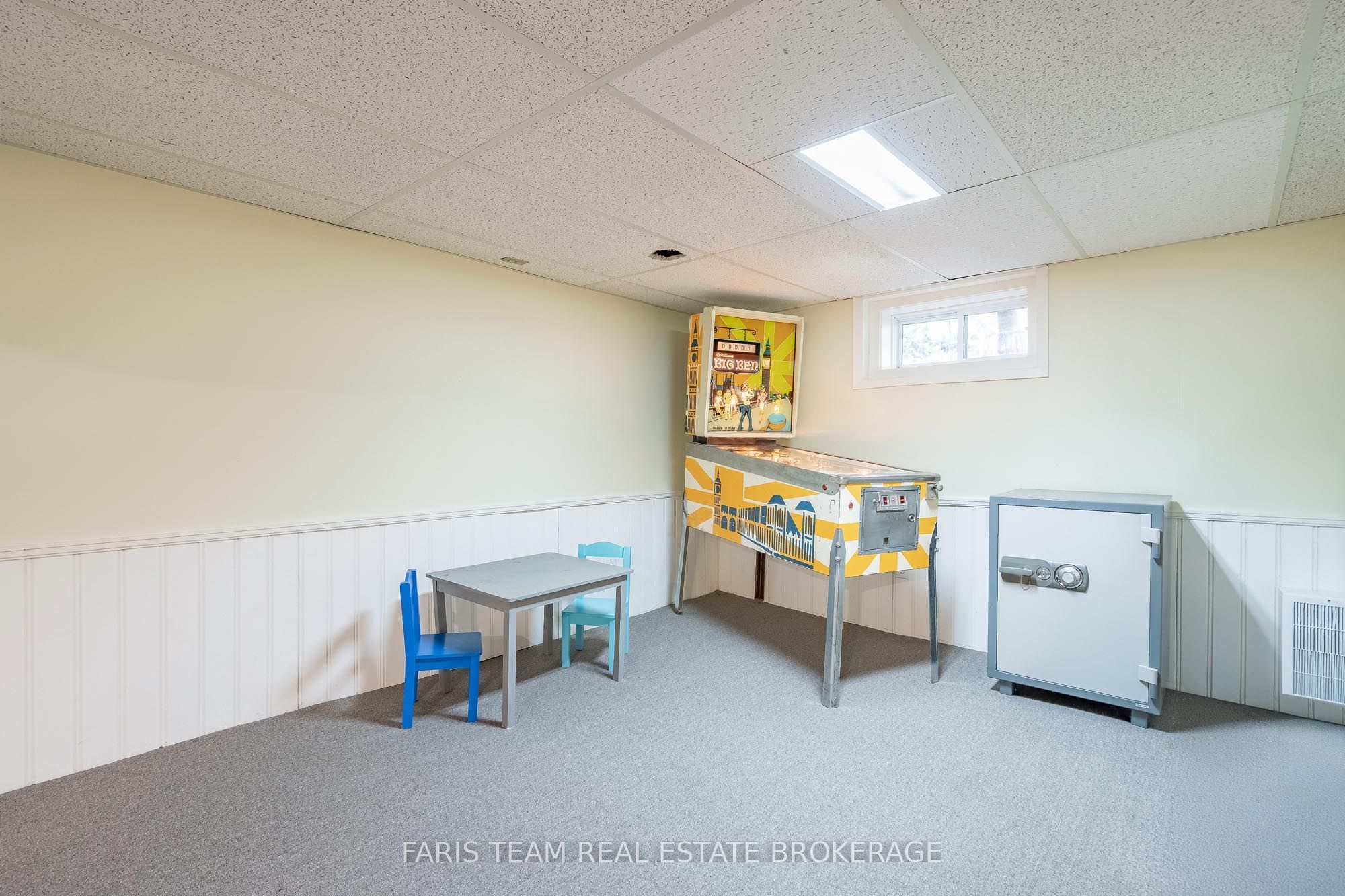 421 Midland Avenue Property Photo 27