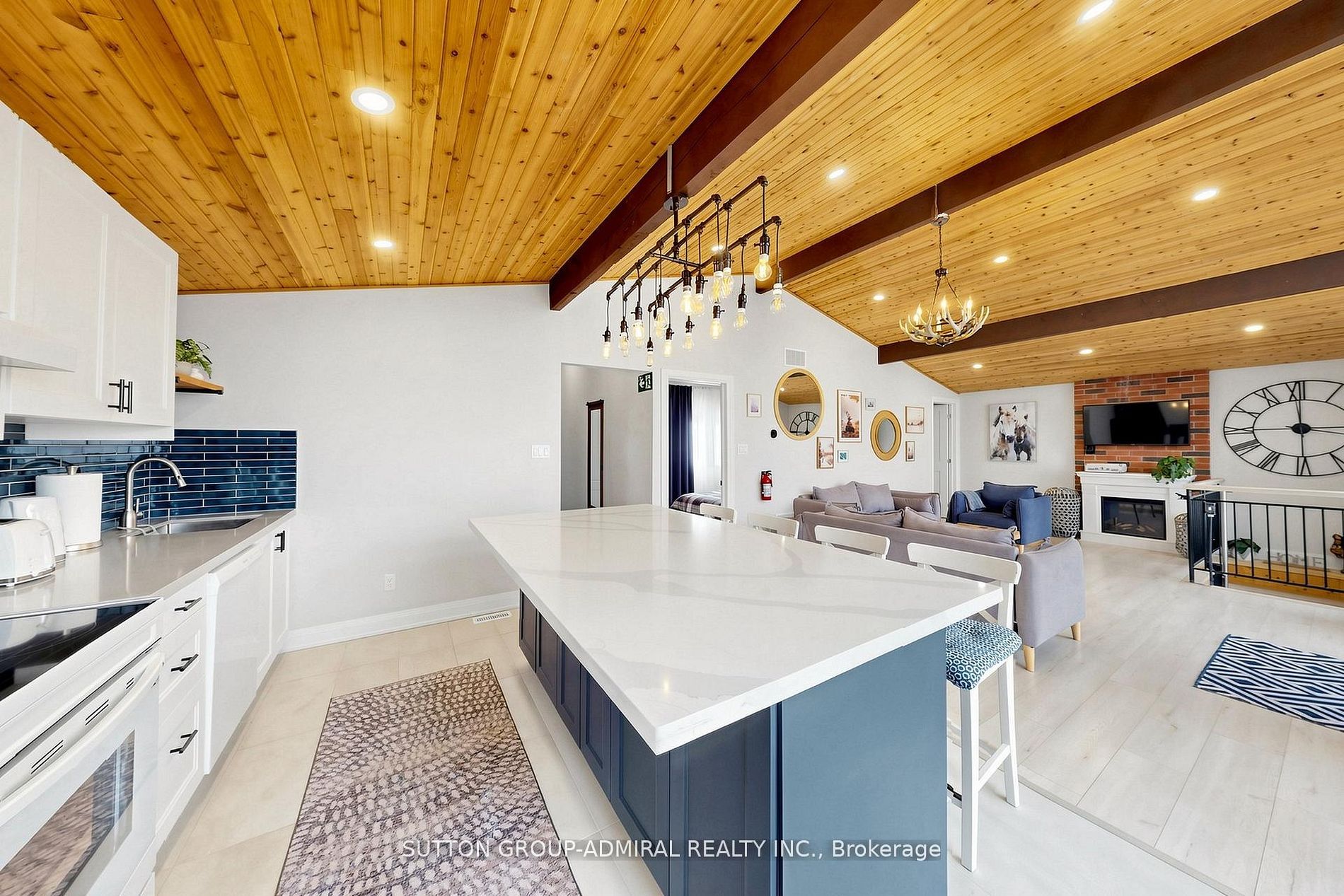 28 Timcourt Drive Property Photo 4
