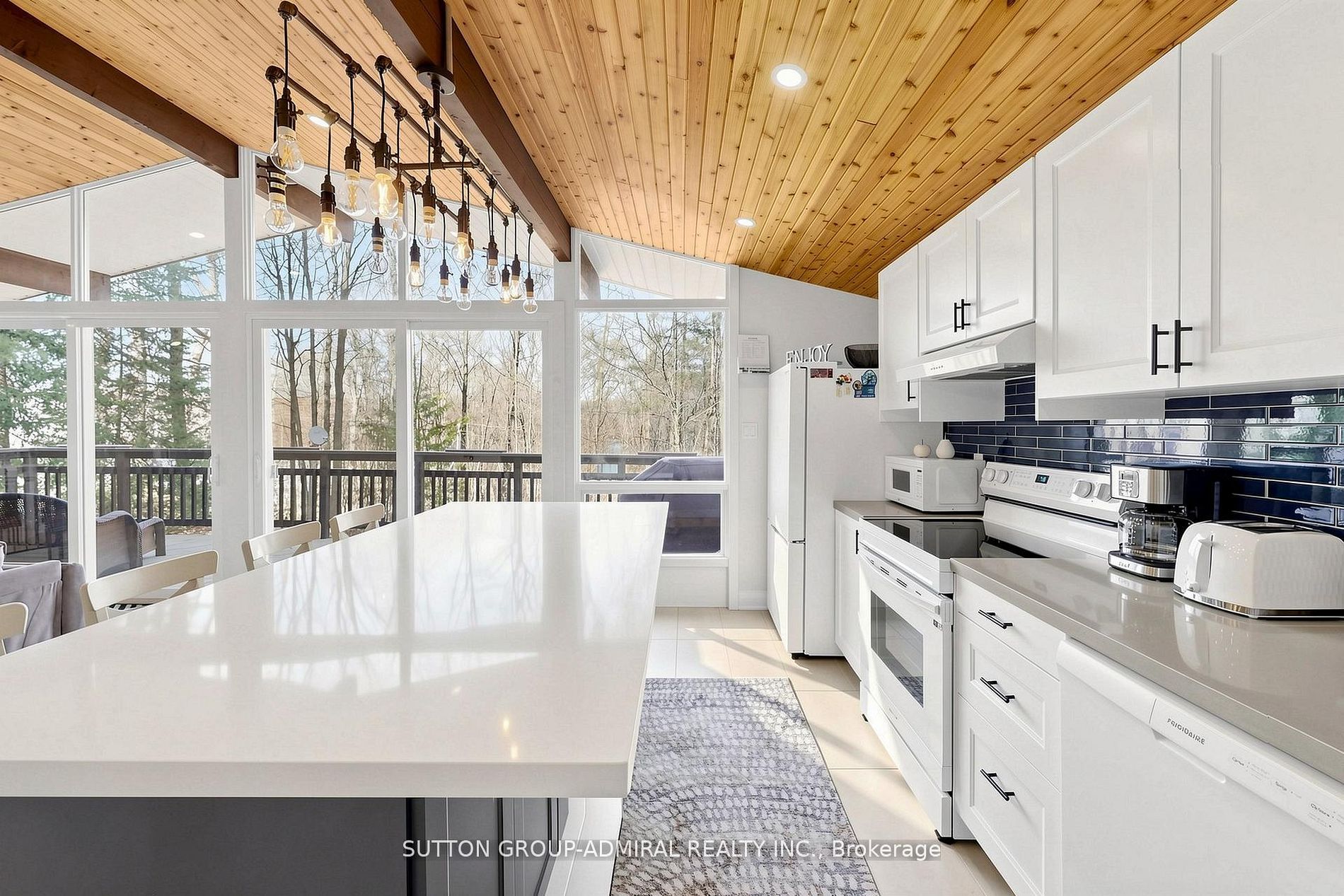 28 Timcourt Drive Property Photo 8