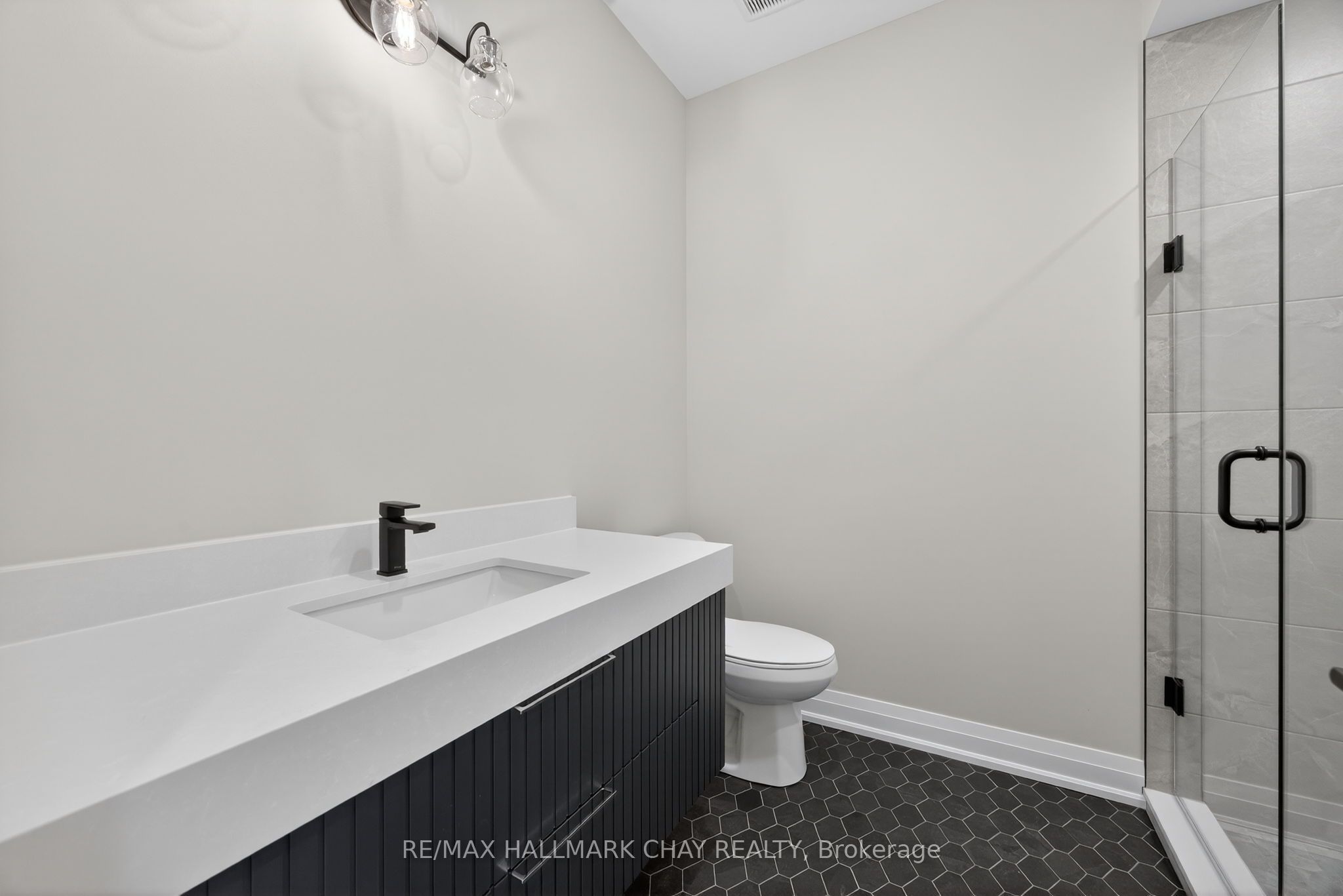 86 37th Street N Property Photo 8