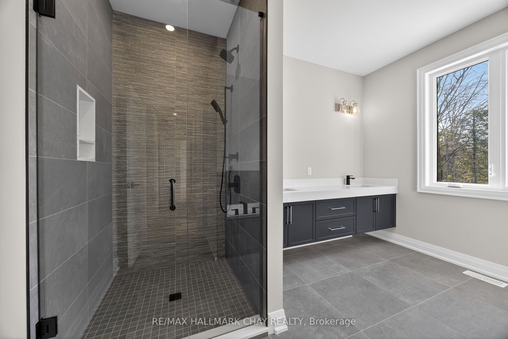 86 37th Street N Property Photo 12