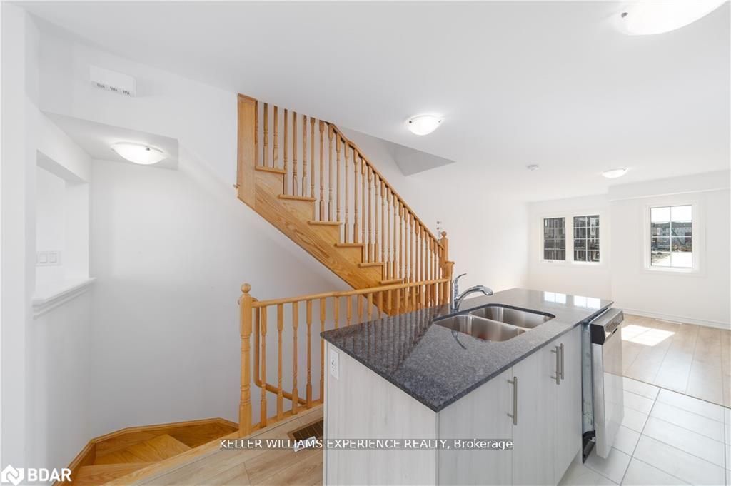 47 Pumpkin Corner Crescent Property Photo 2