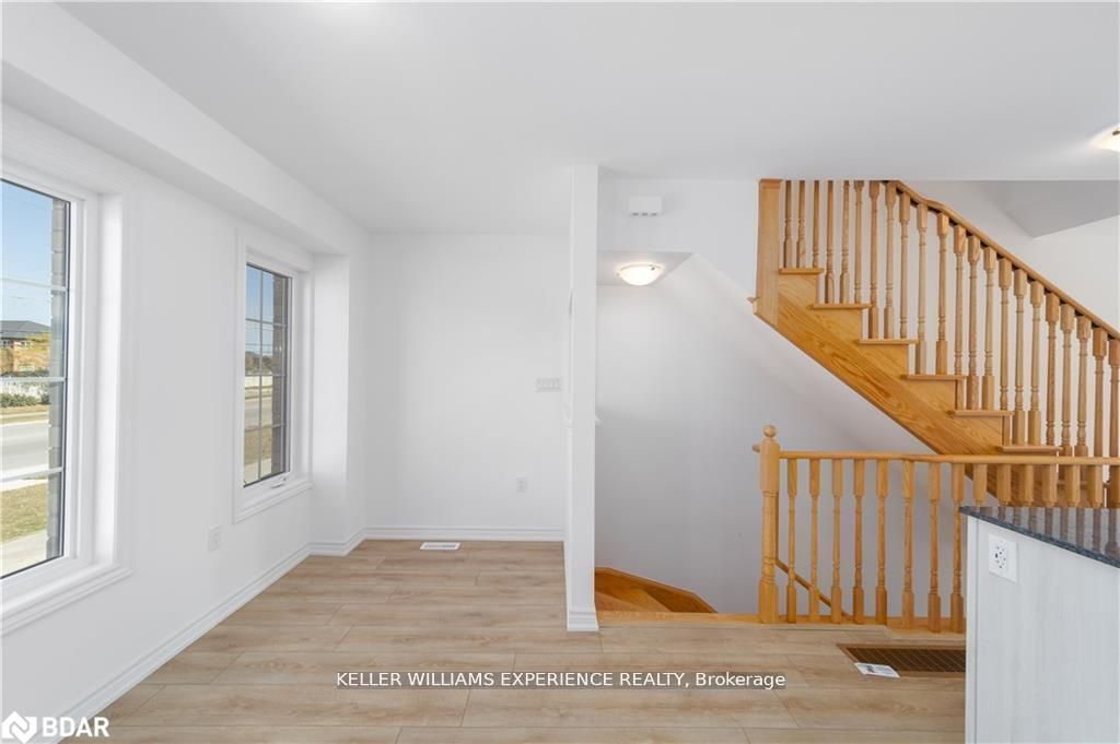 47 Pumpkin Corner Crescent Property Photo 3