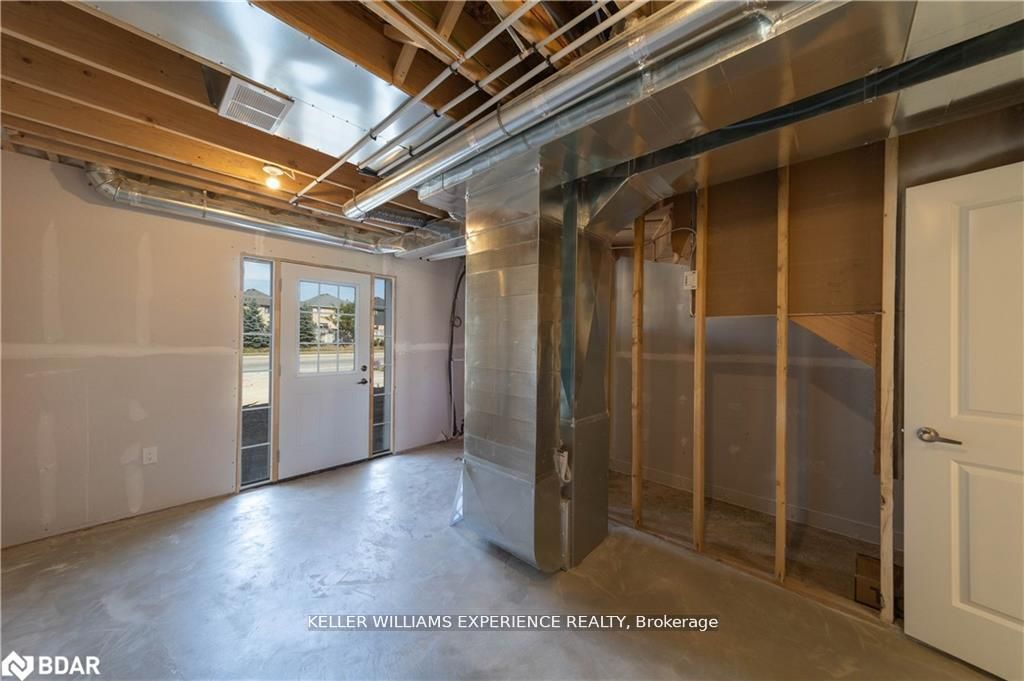 47 Pumpkin Corner Crescent Property Photo 13