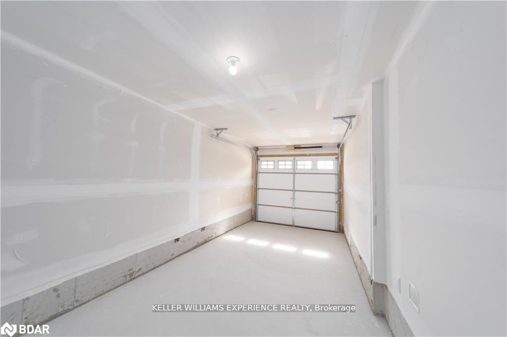 47 Pumpkin Corner Crescent Property Photo 15