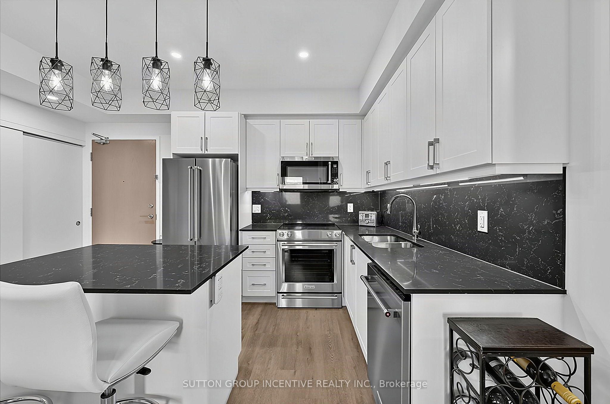 58 Lakeside Terrace 1101 Property Photo 15